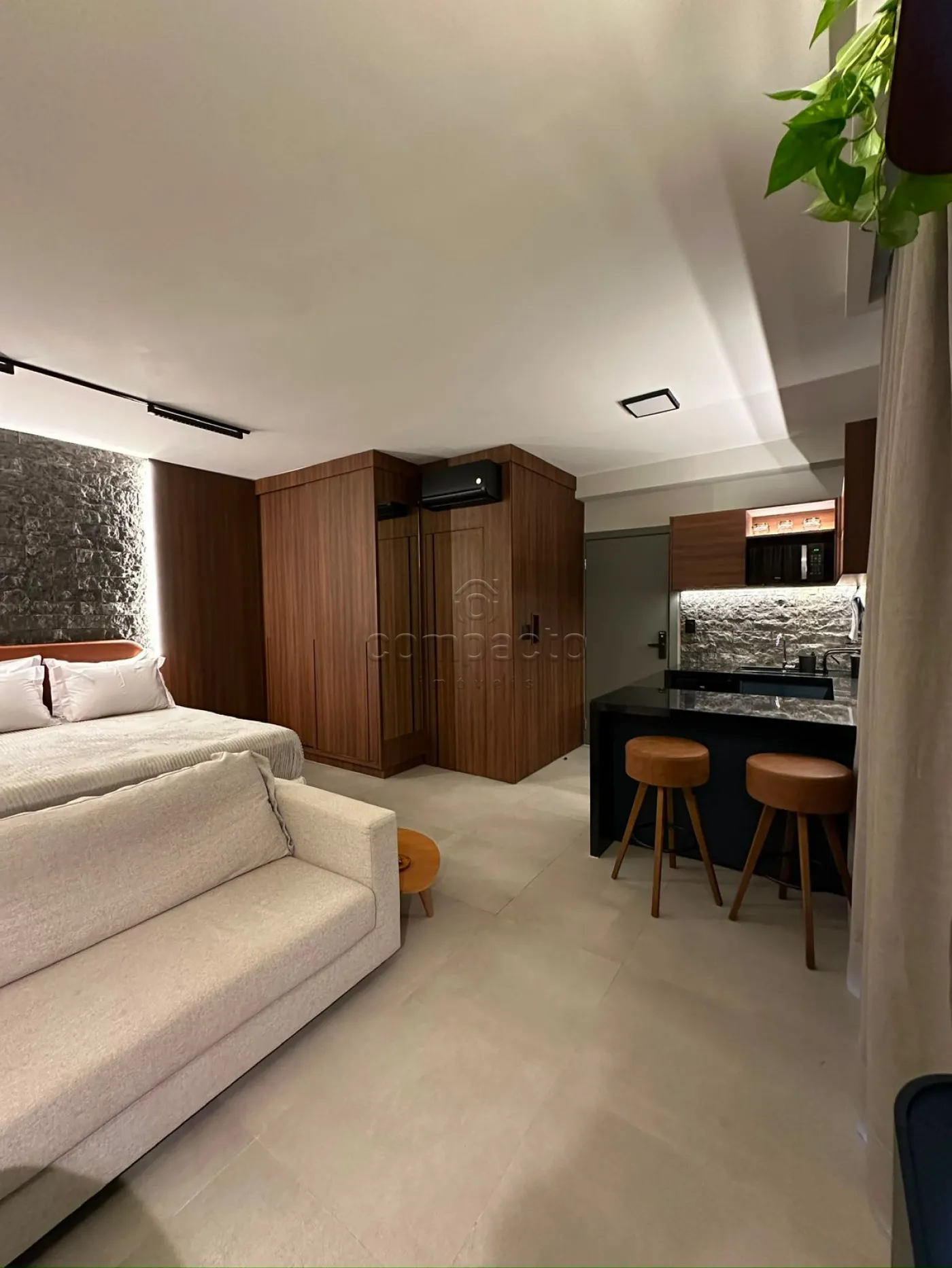 Alugar Apartamento / Studio em S&atilde;o Jos&eacute; do Rio Preto R$ 3.300,00 - Foto 2