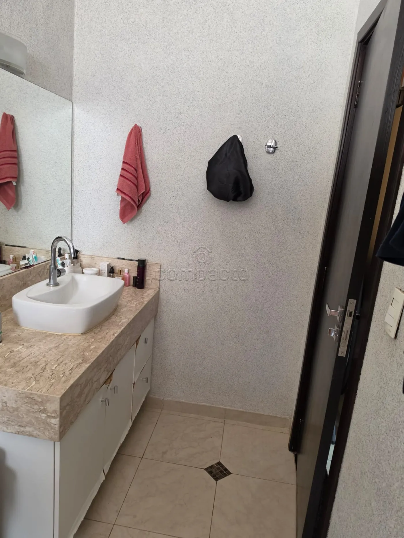 Alugar Casa / Padr&atilde;o em S&atilde;o Jos&eacute; do Rio Preto R$ 4.700,00 - Foto 15