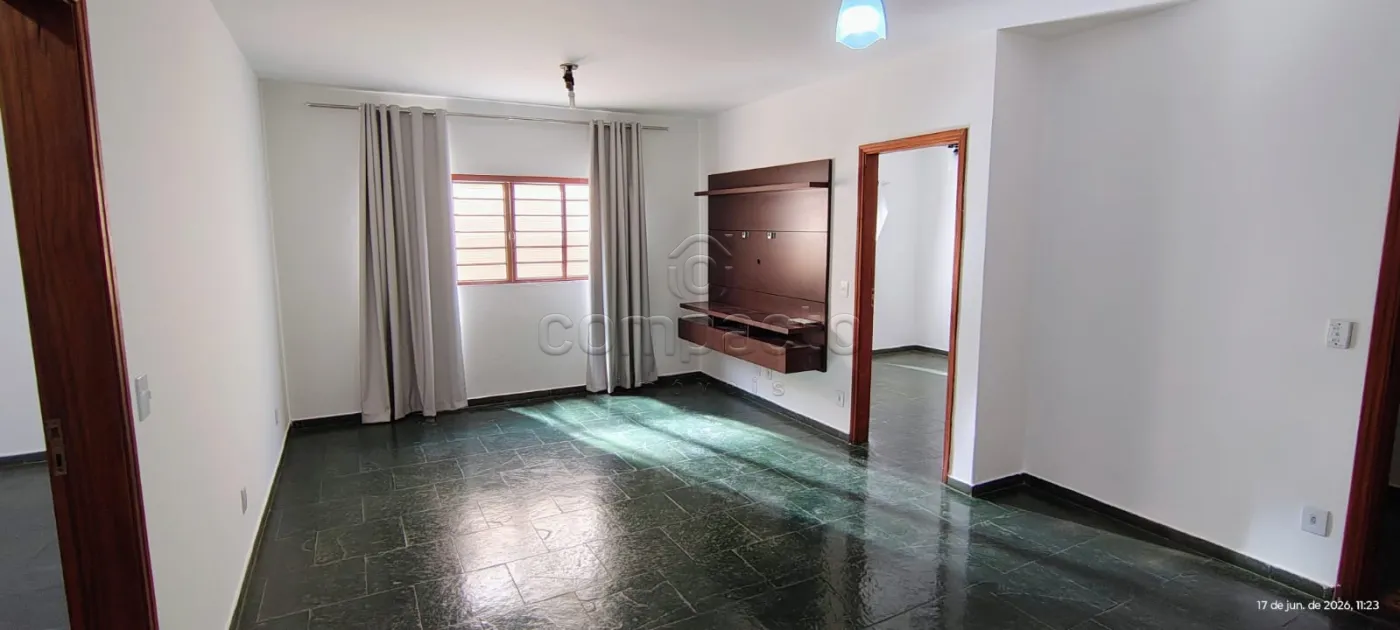 Apartamento 3 Dormitórios | 1 Suíte | Armários Embutidos | Ar-Condicionado | 1 Vaga