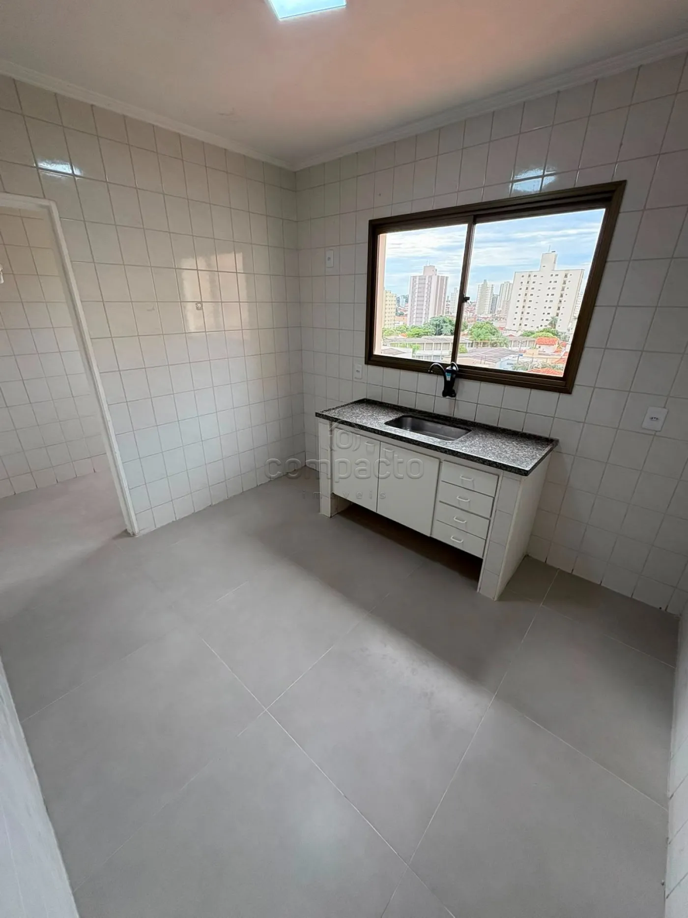 Apartamento 1 Dormitório | 45m² | 1 Vaga de Garagem