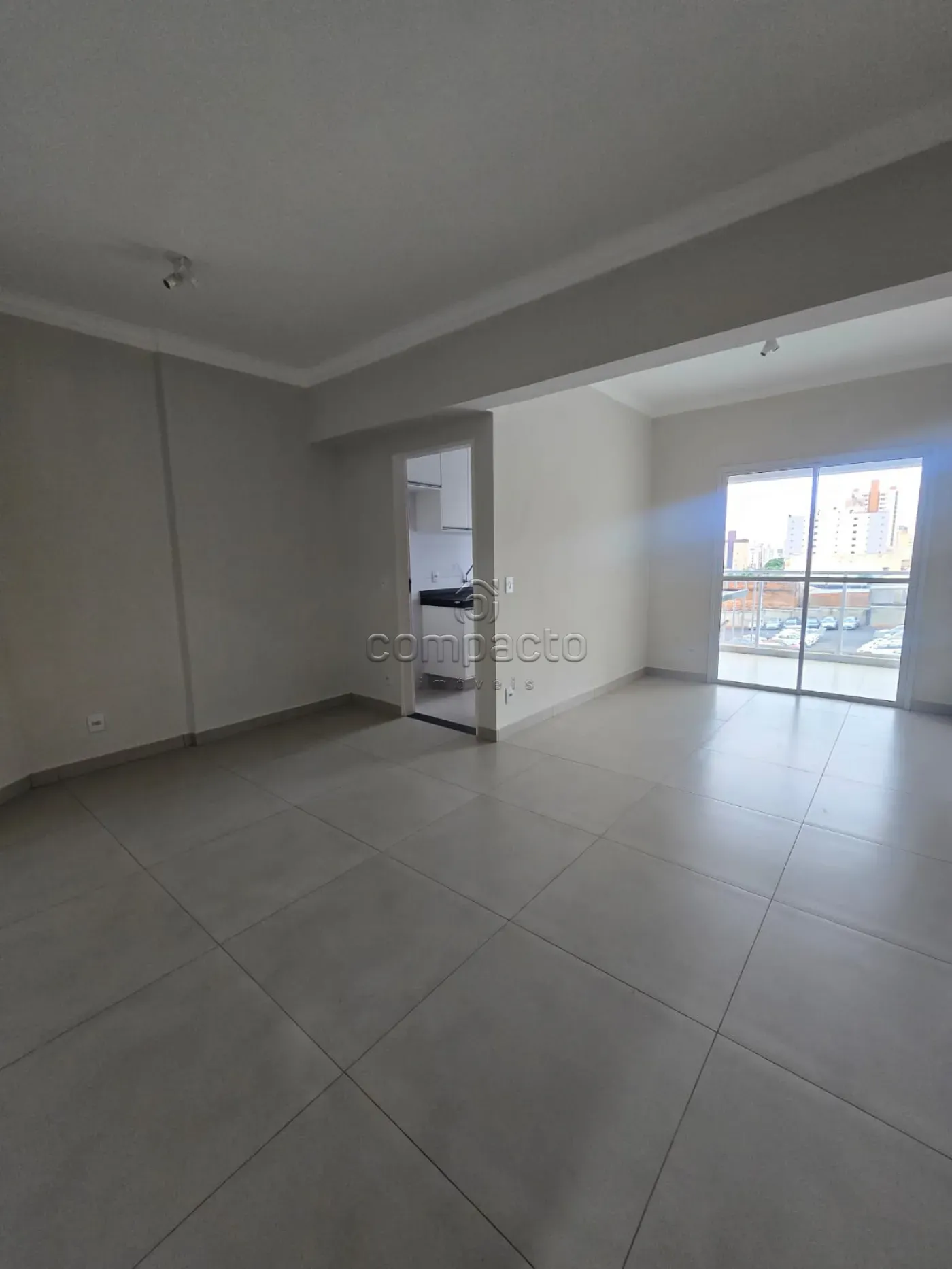 Apartamento 2 Dormitórios | 1 Suíte | 68m² | 2 Vagas | Face Sombra