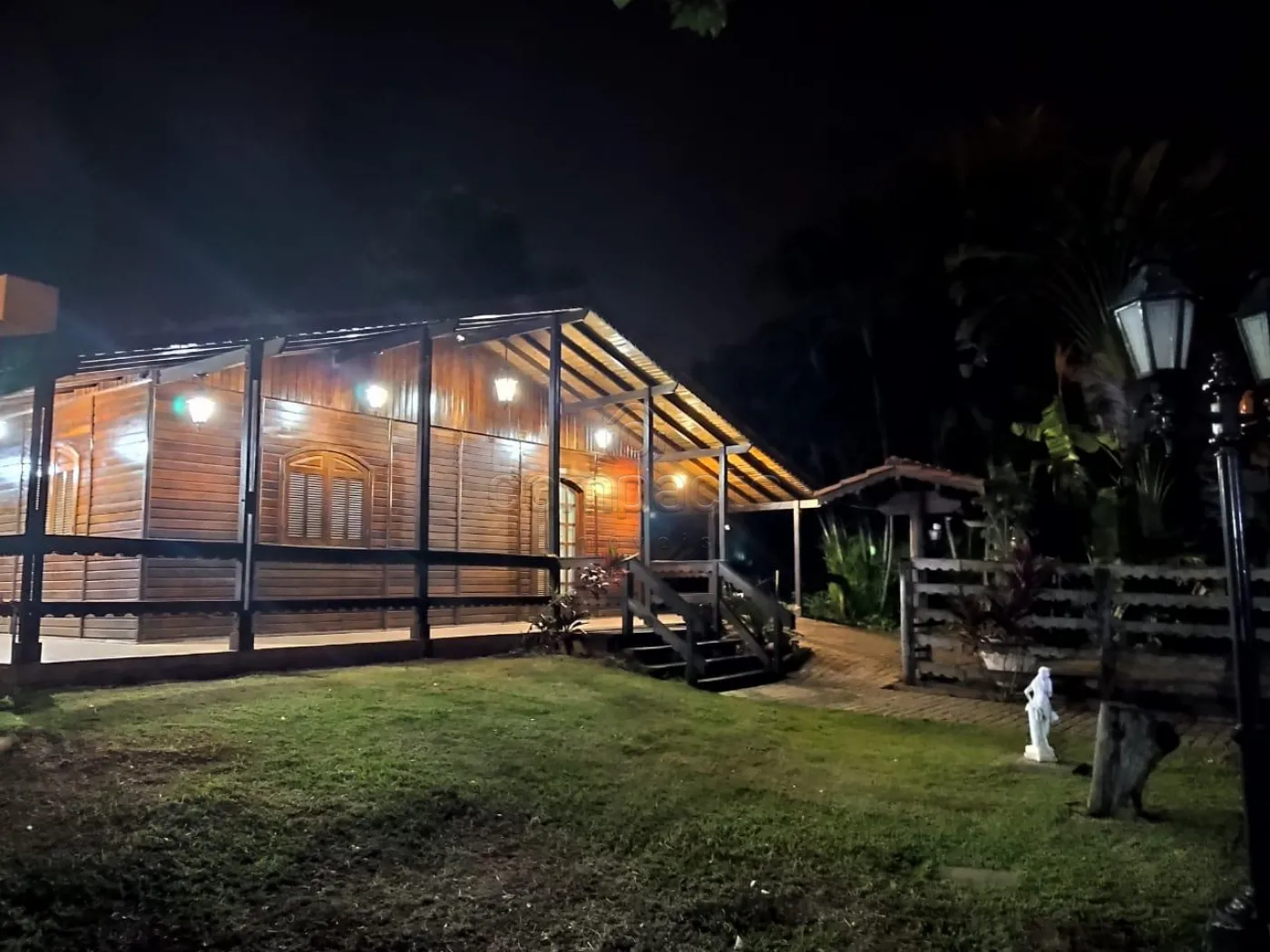 Imóvel Misto l Amplo Terreno | 2.383,51 m² | Estrutura Completa