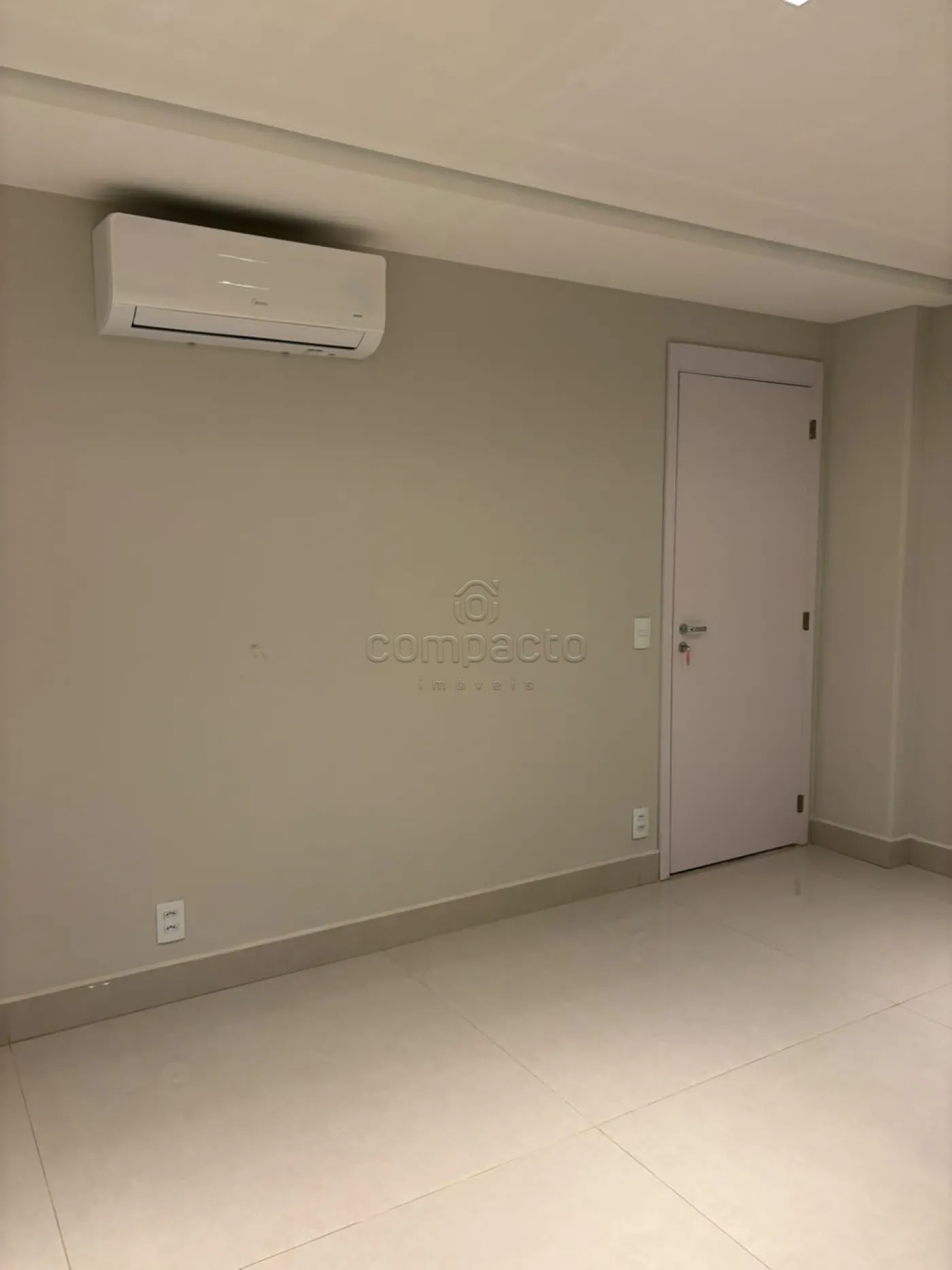 Alugar Comercial / SalaLoja Condom&iacute;nio em S&atilde;o Jos&eacute; do Rio Preto R$ 5.000,00 - Foto 6