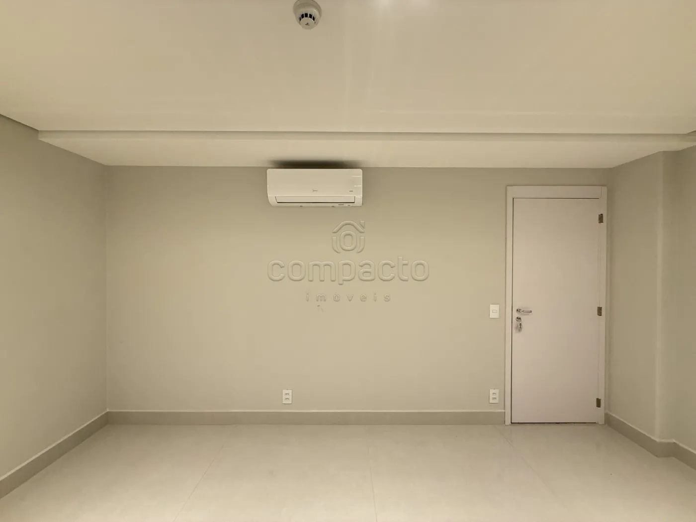 Alugar Comercial / SalaLoja Condom&iacute;nio em S&atilde;o Jos&eacute; do Rio Preto R$ 4.500,00 - Foto 3