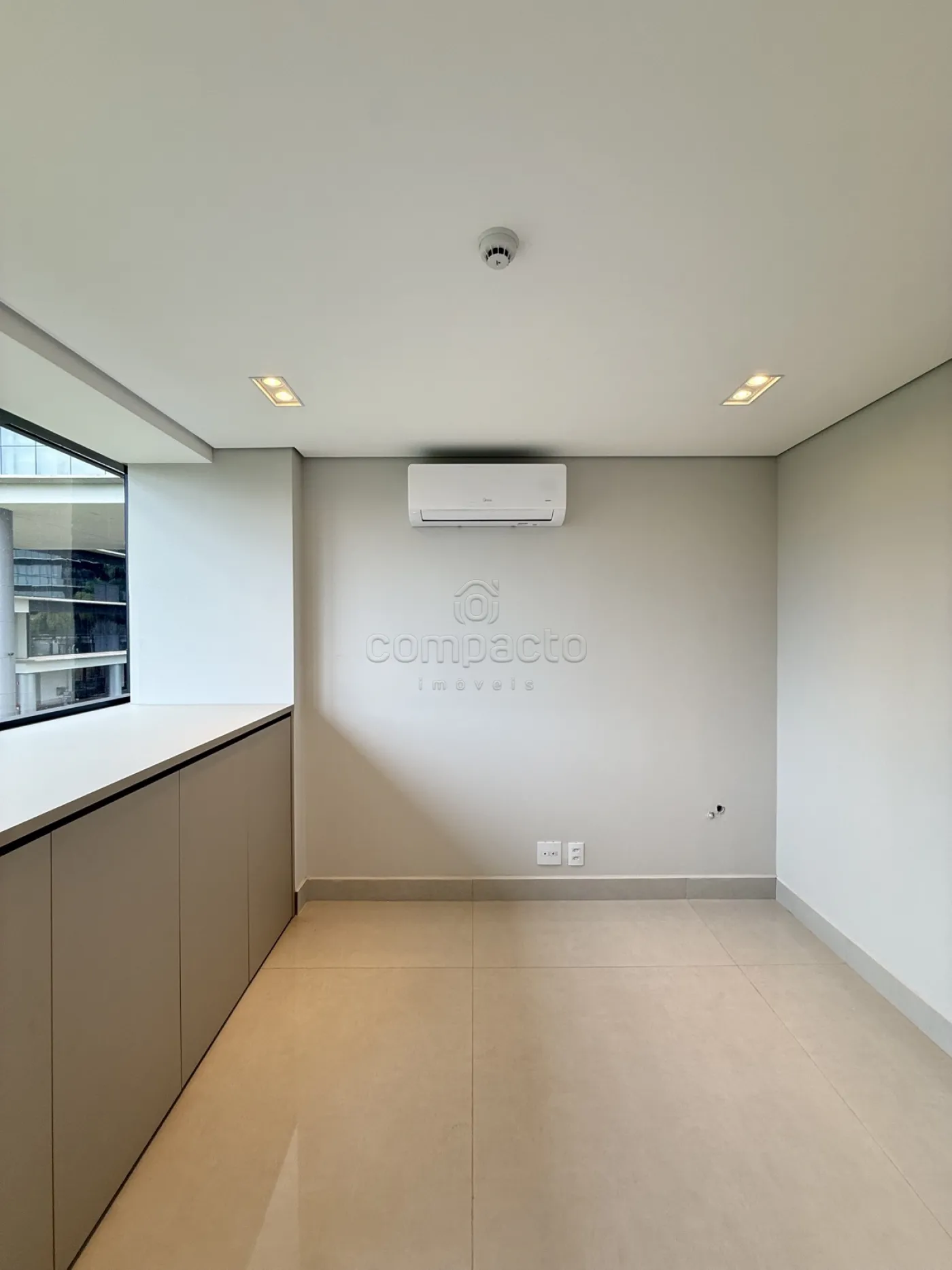Alugar Comercial / SalaLoja Condom&iacute;nio em S&atilde;o Jos&eacute; do Rio Preto R$ 4.500,00 - Foto 12