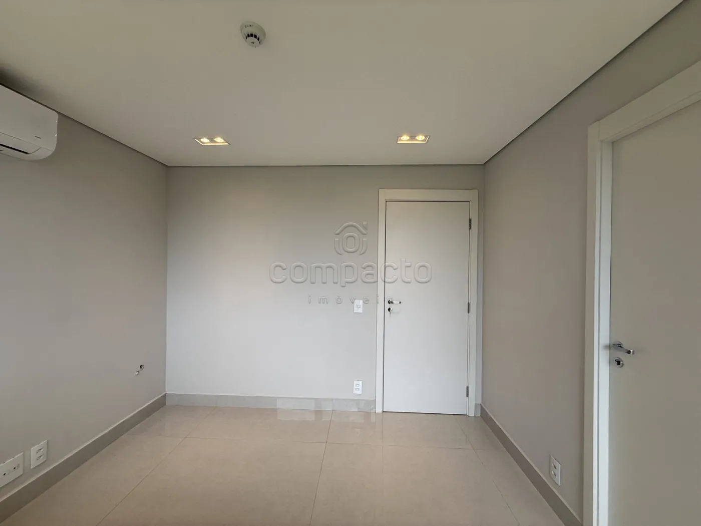 Alugar Comercial / SalaLoja Condom&iacute;nio em S&atilde;o Jos&eacute; do Rio Preto R$ 4.500,00 - Foto 13