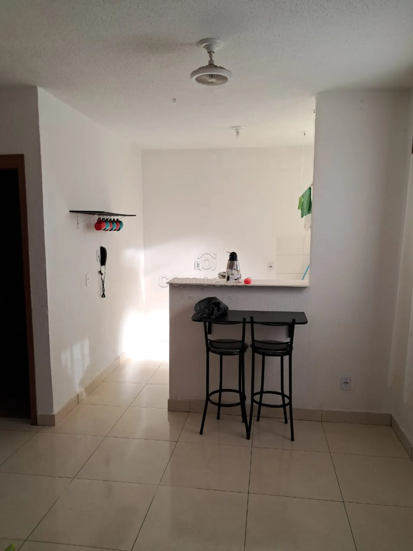 Apartamento | 2 Dormitórios | Segurança 24h | Área de Lazer