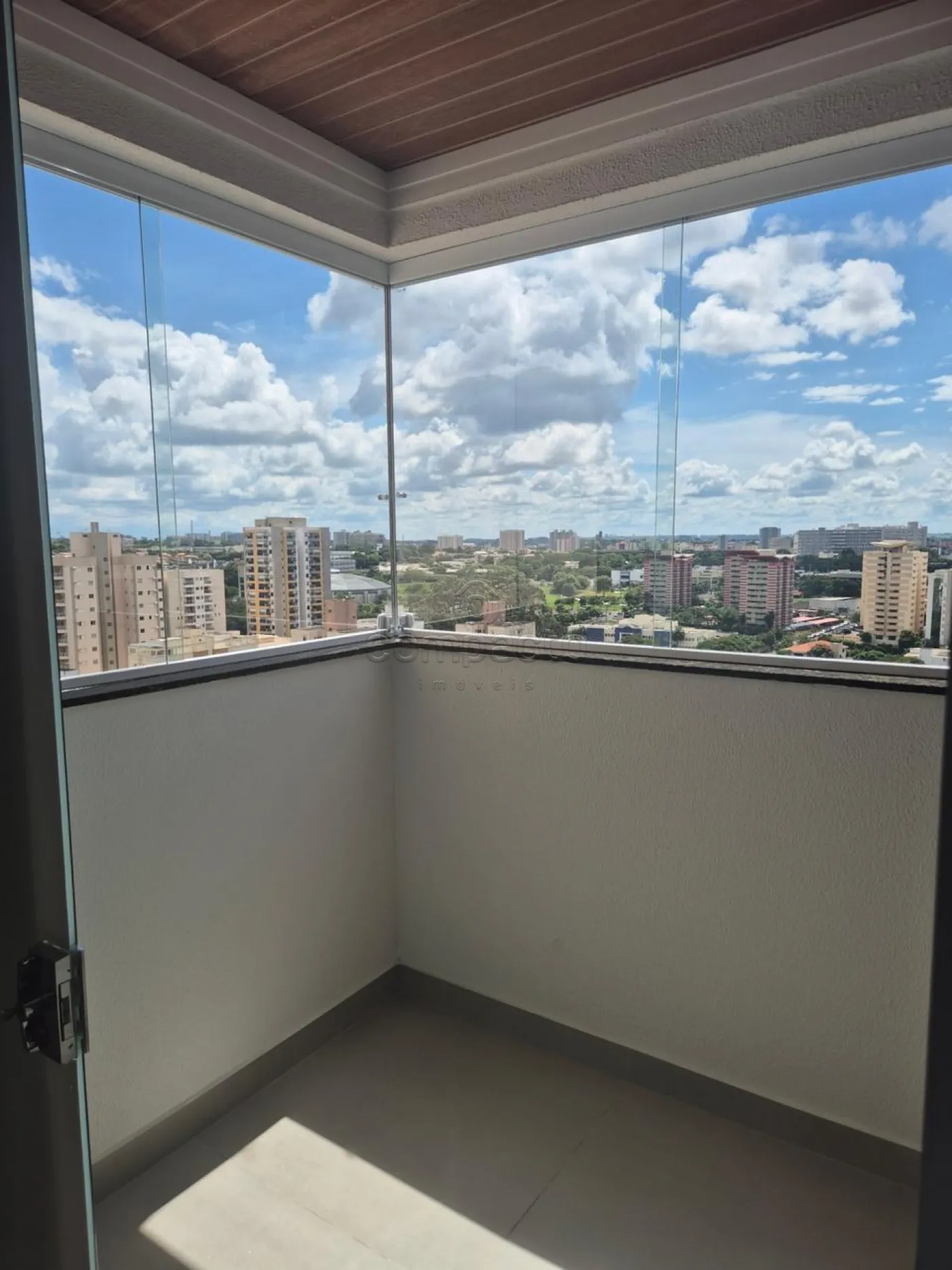 Apartamento 2 Dormitórios (1 Suíte) | 2 Vagas | 70 m² | Conforto e Funcionalidade