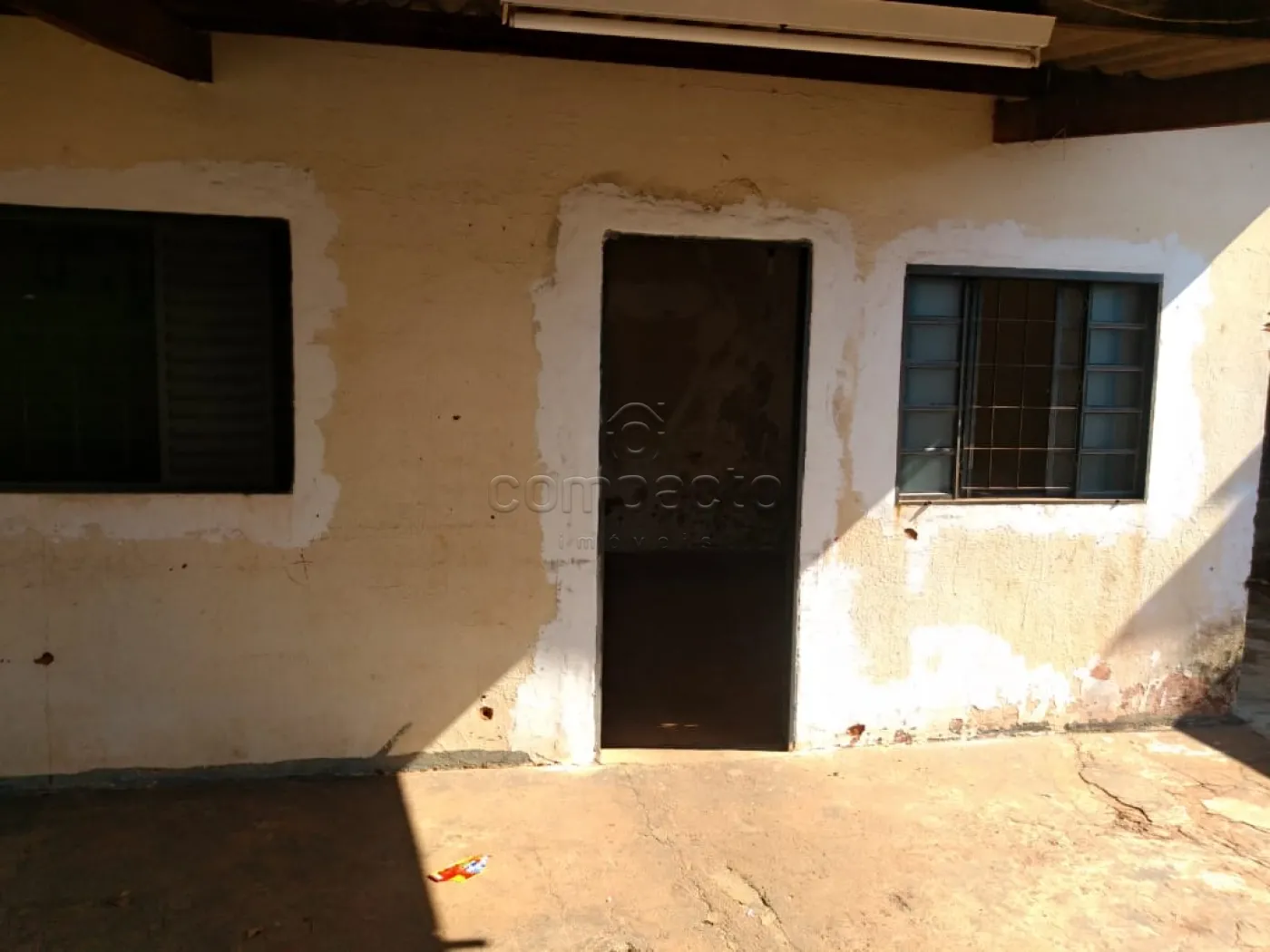 Casa 3 Dormitórios | 68m² | 2 Vagas de Garagem