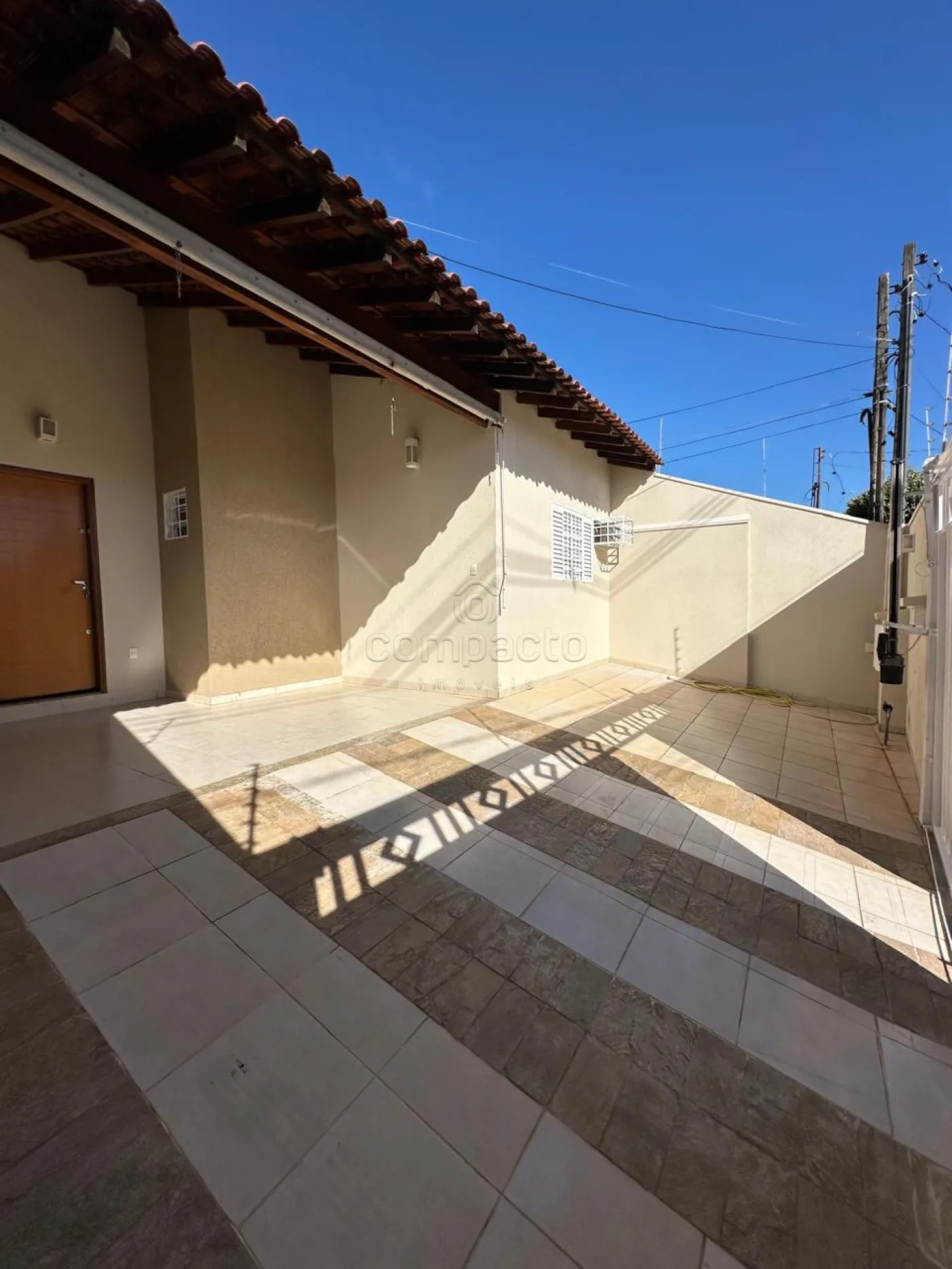 Casa Térrea | Com Edícula | 3 Dormitórios | 3 Vagas de Garagem