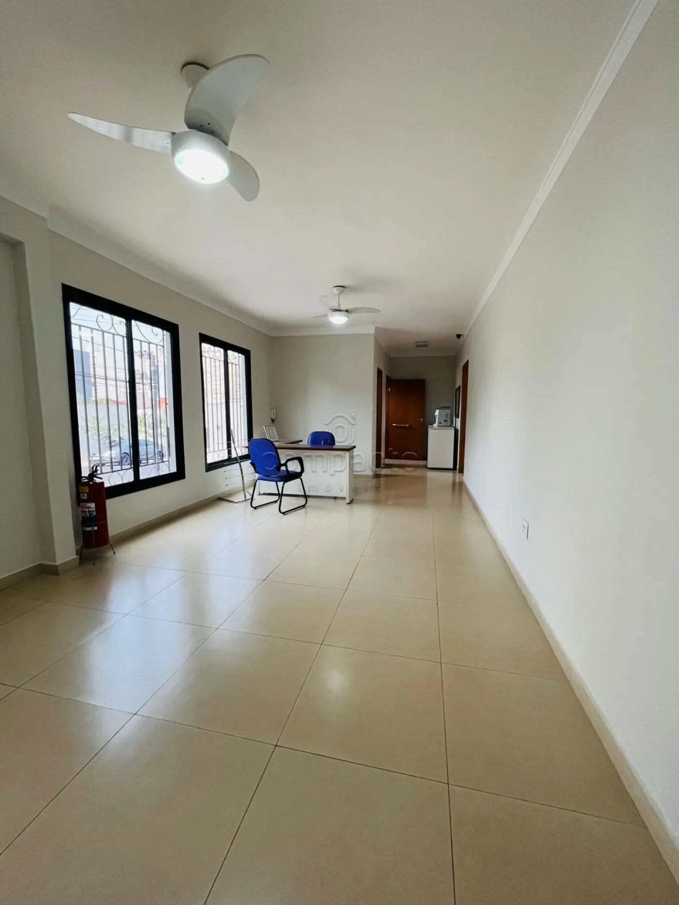 Prédio Comercial | 180m² | 5 Salas | 3 Vagas | Totalmente Reformada