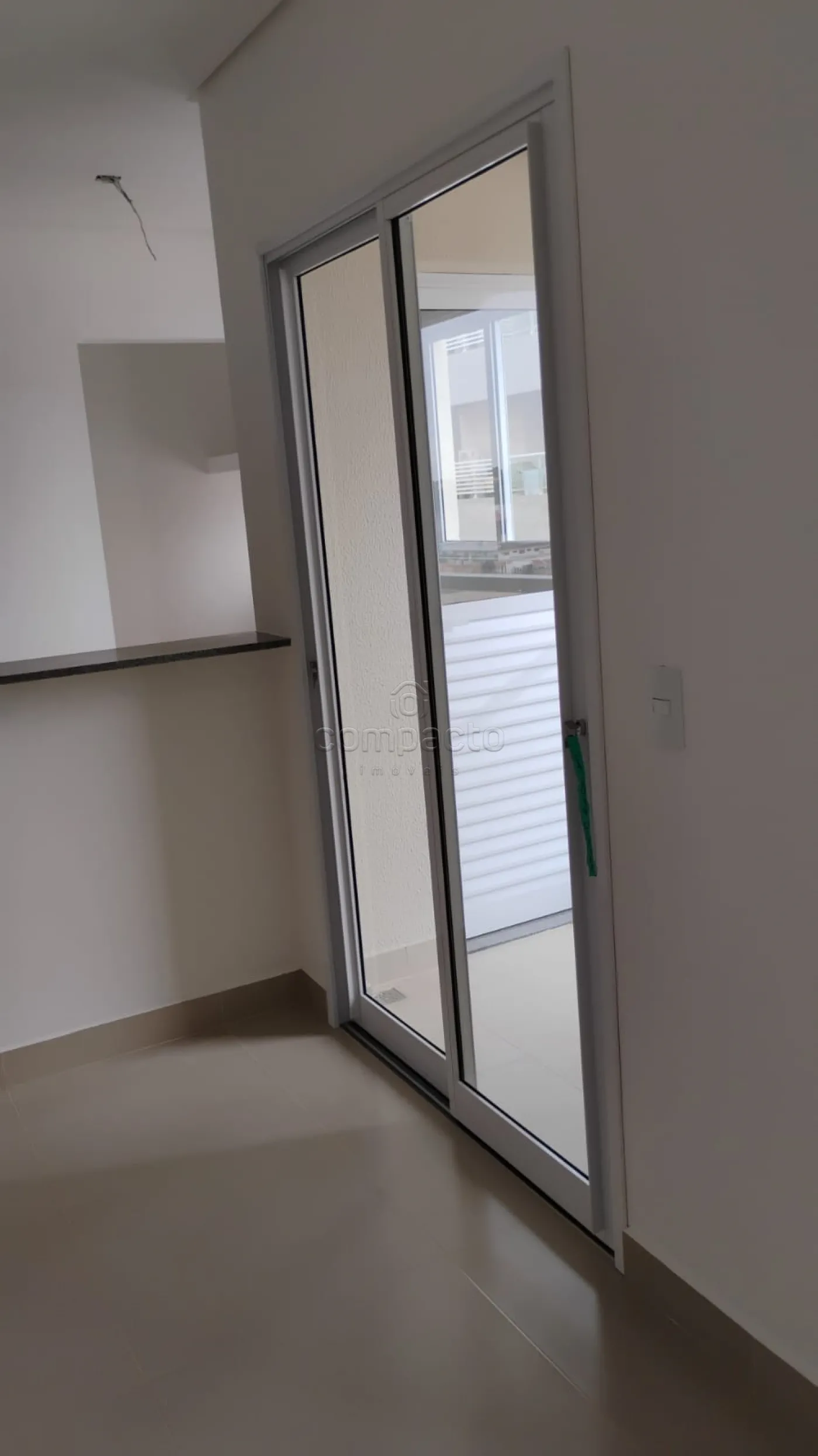 Apartamento | 1 Dormitório | 1 Vaga de Garagem | Condomínio com Lazer