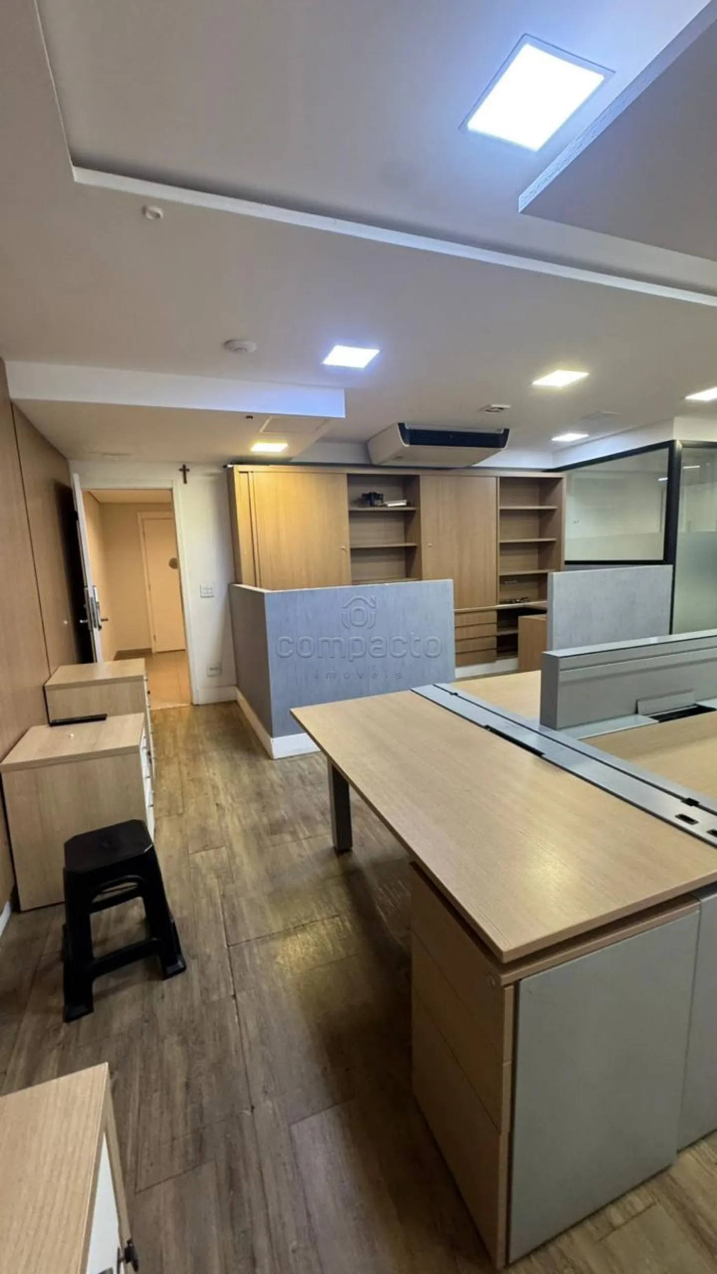 Alugar Comercial / SalaLoja Condom&iacute;nio em S&atilde;o Jos&eacute; do Rio Preto R$ 8.000,00 - Foto 5