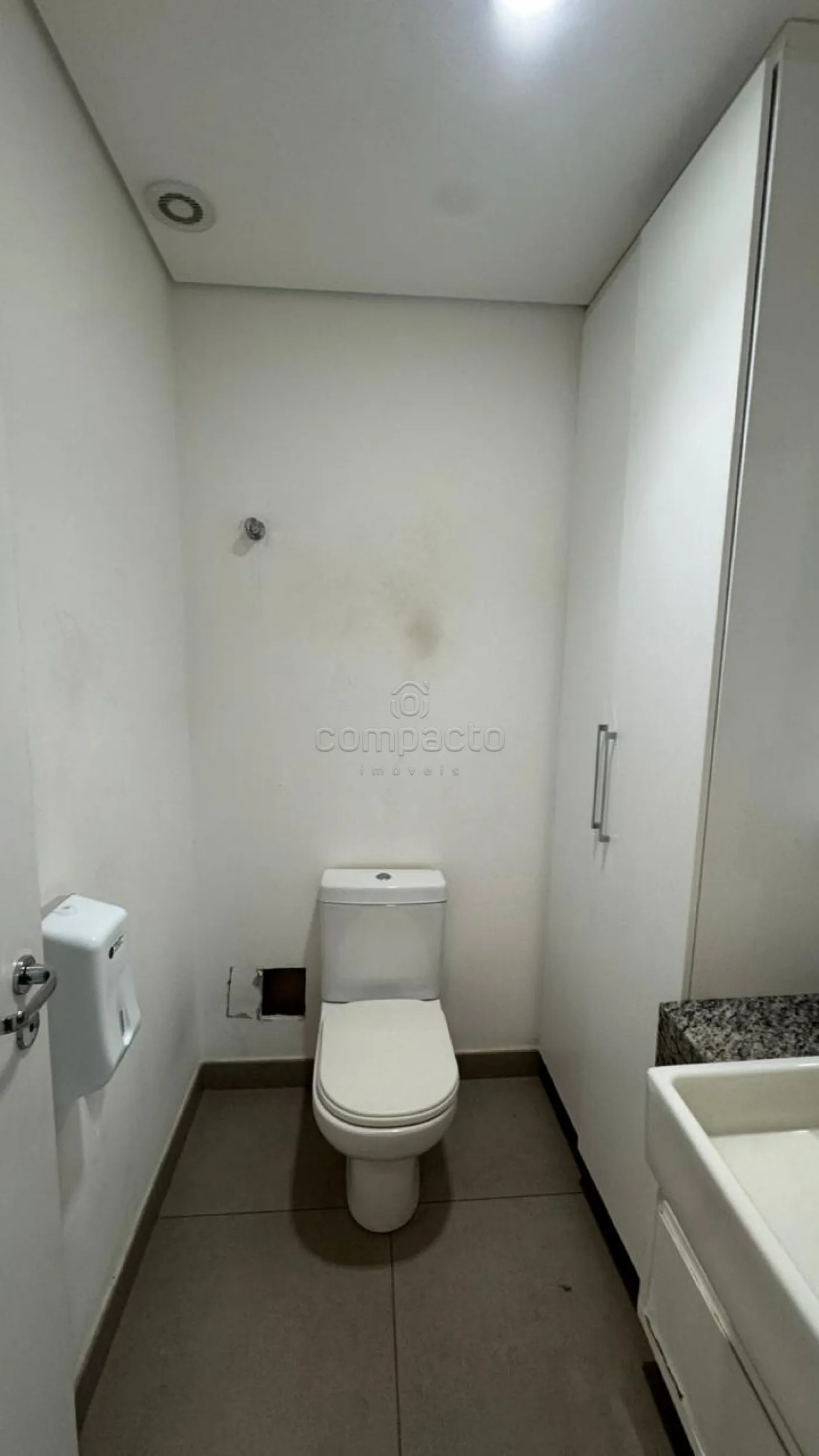 Alugar Comercial / SalaLoja Condom&iacute;nio em S&atilde;o Jos&eacute; do Rio Preto R$ 8.000,00 - Foto 12