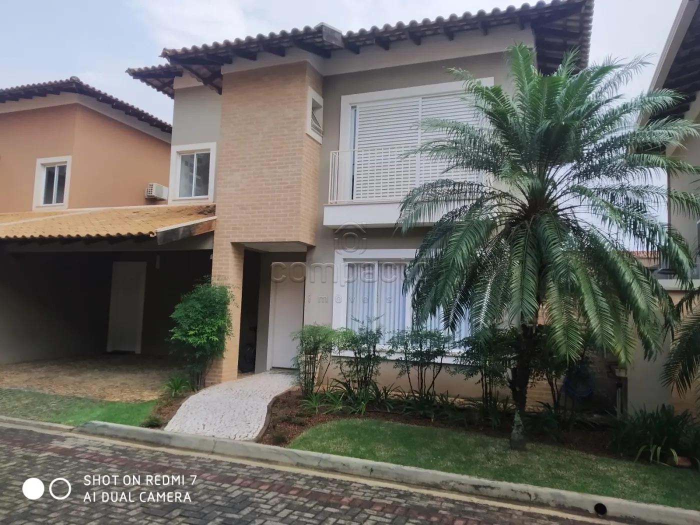 Sobrado 3 Dormitórios (1 Suíte) | Zona Sul | Varanda Gourmet