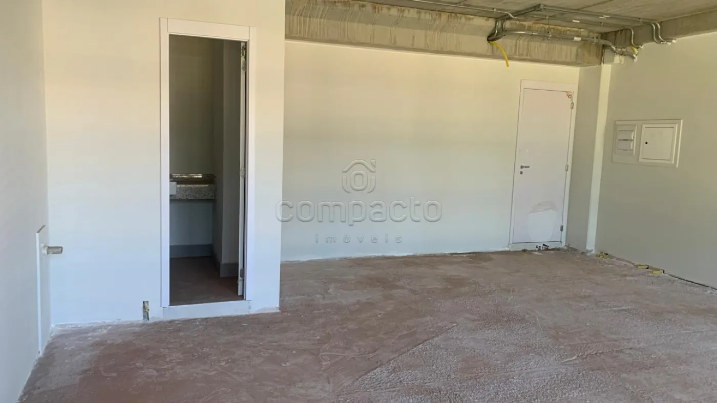 Comprar Comercial / SalaLoja Condom&iacute;nio em S&atilde;o Jos&eacute; do Rio Preto R$ 630.000,00 - Foto 5