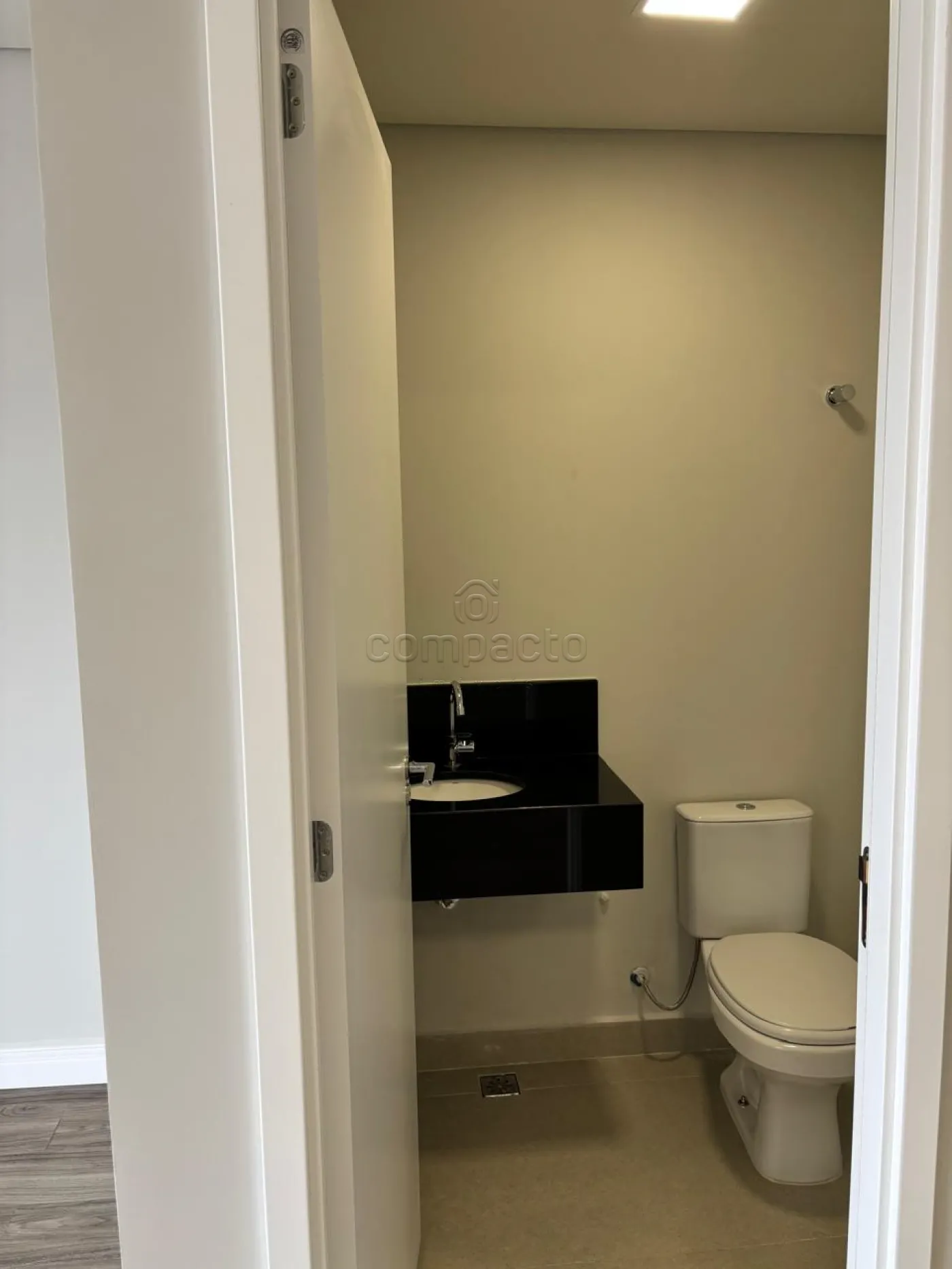 Alugar Comercial / SalaLoja Condom&iacute;nio em S&atilde;o Jos&eacute; do Rio Preto R$ 5.800,00 - Foto 26