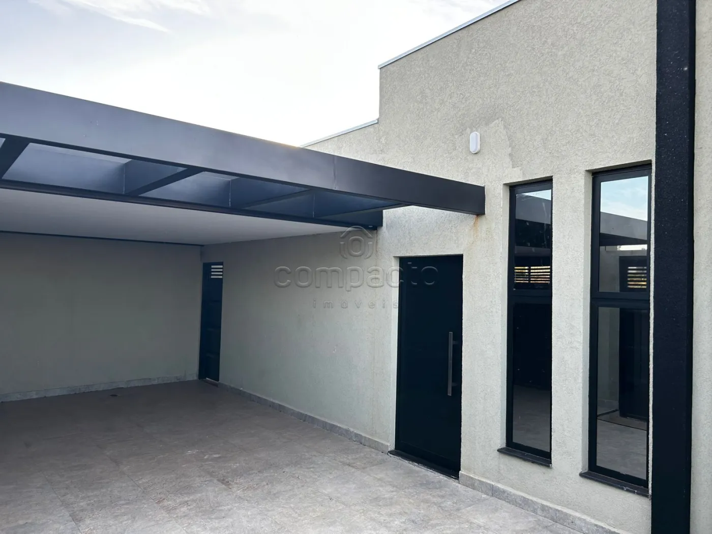 Casa para Venda | 3 Quartos | 1 Suíte | 2 Vagas | 116m² | Zona Leste