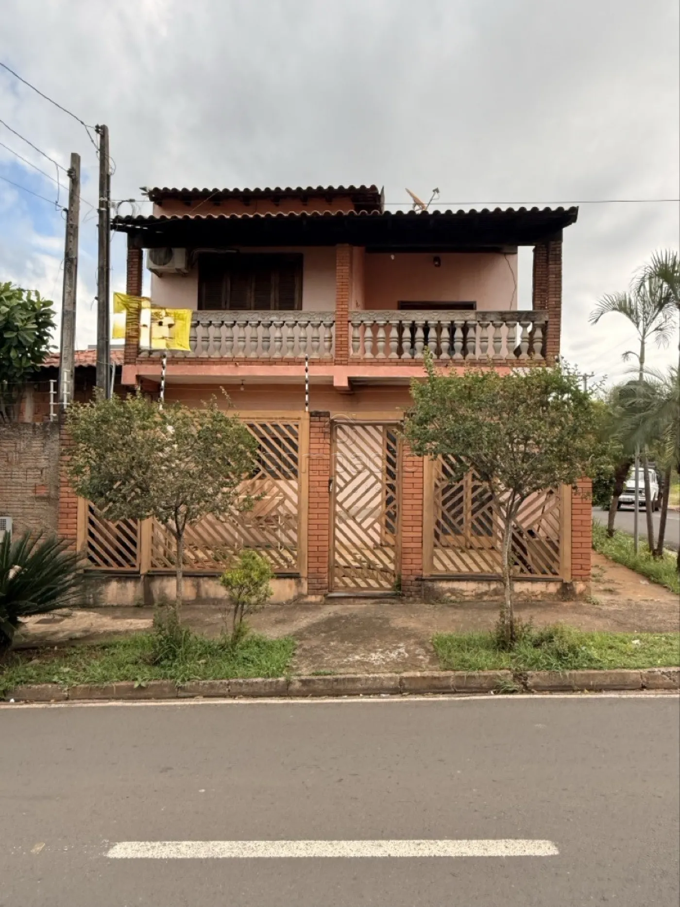 Casa para Venda | 2 Quartos | 1 Suíte | 2 Vagas | 227m² | Distrito de Engenheiro Schmitt