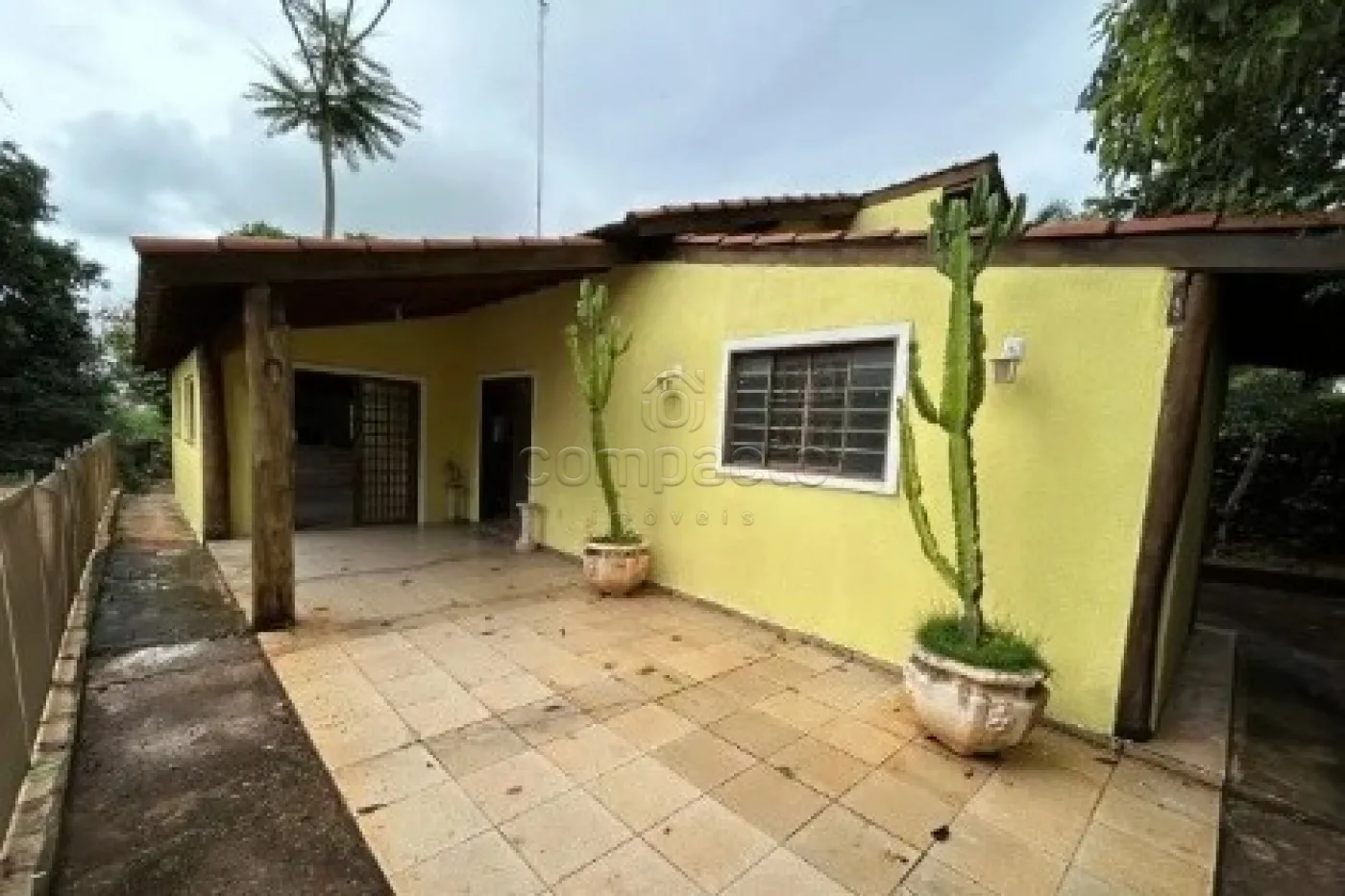 Chácara com 2 Dormitórios | 1.000 m² de Terreno | Piscina | Área de Lazer Completa