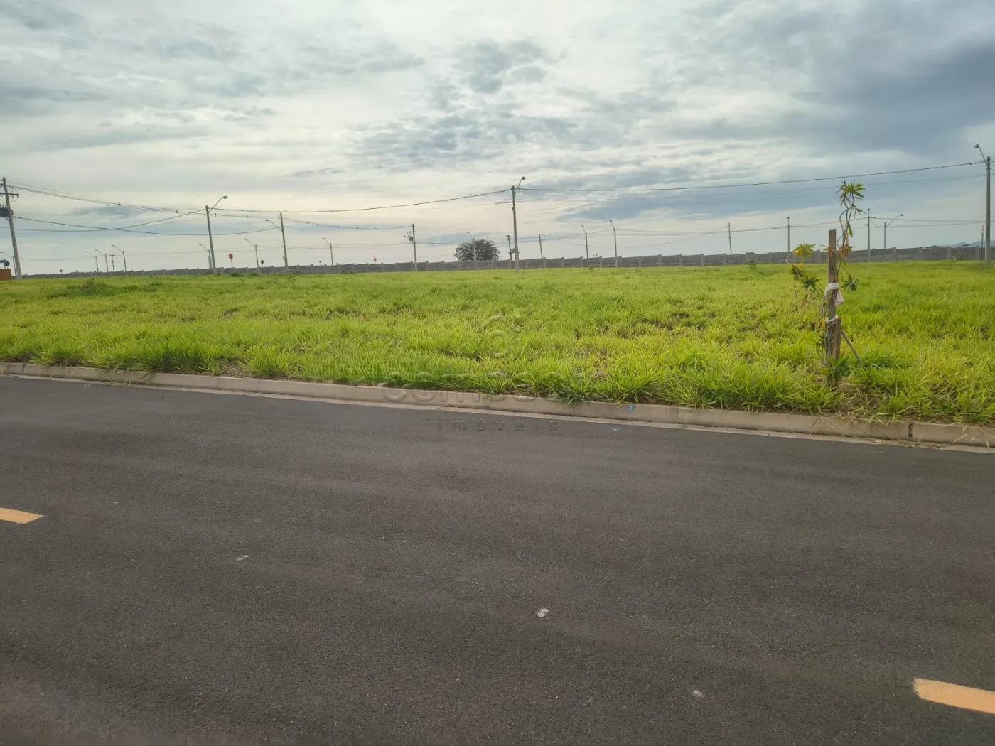 Terreno Plano 243 m² | Zona Sul | Excelente Localização