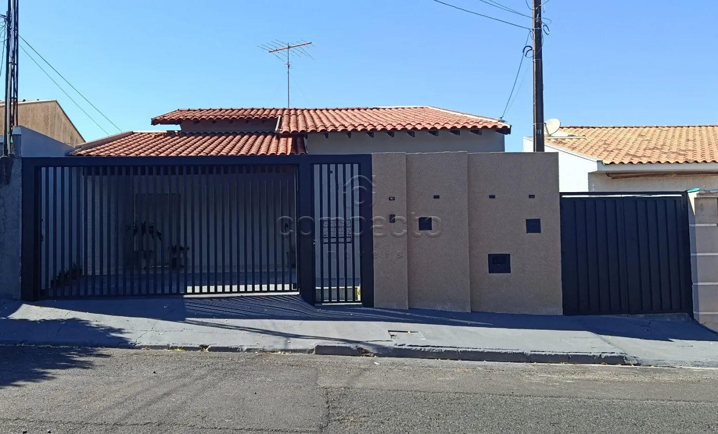 Casa para Venda | 3 Quartos | 1 Suíte | 2 Vagas | 200m² | Zona Leste
