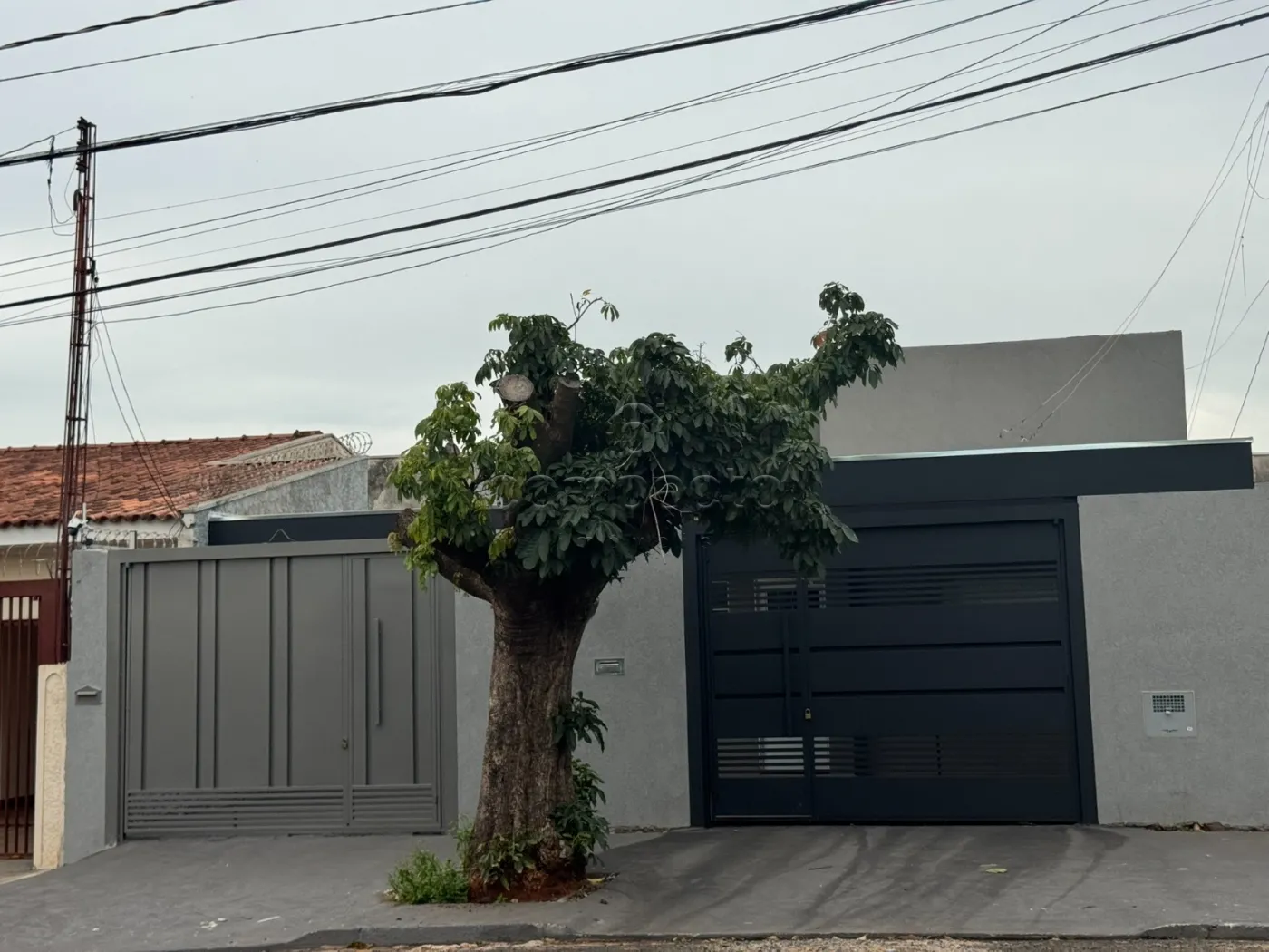 Imóvel Comercial e Residencial | Entradas Independentes | Ideal para Clínicas, Escritórios e Investidores | Vila Boa Esperança