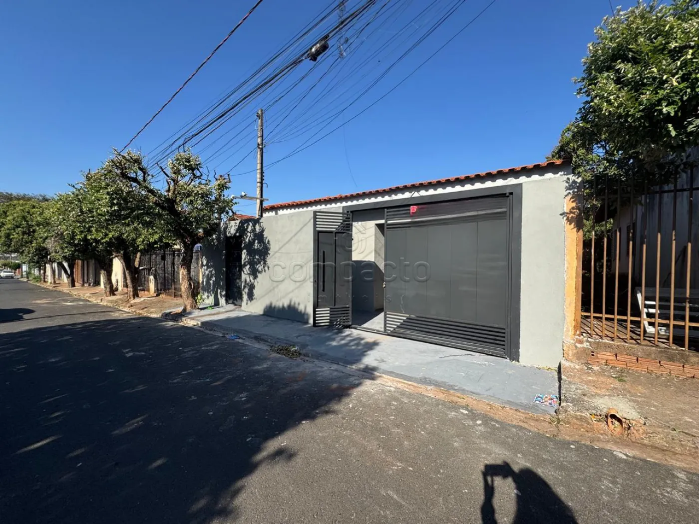 Casa com Edícula Independente | 3 Dormitórios | Excelente Localização | Ideal para Moradia ou Investimento