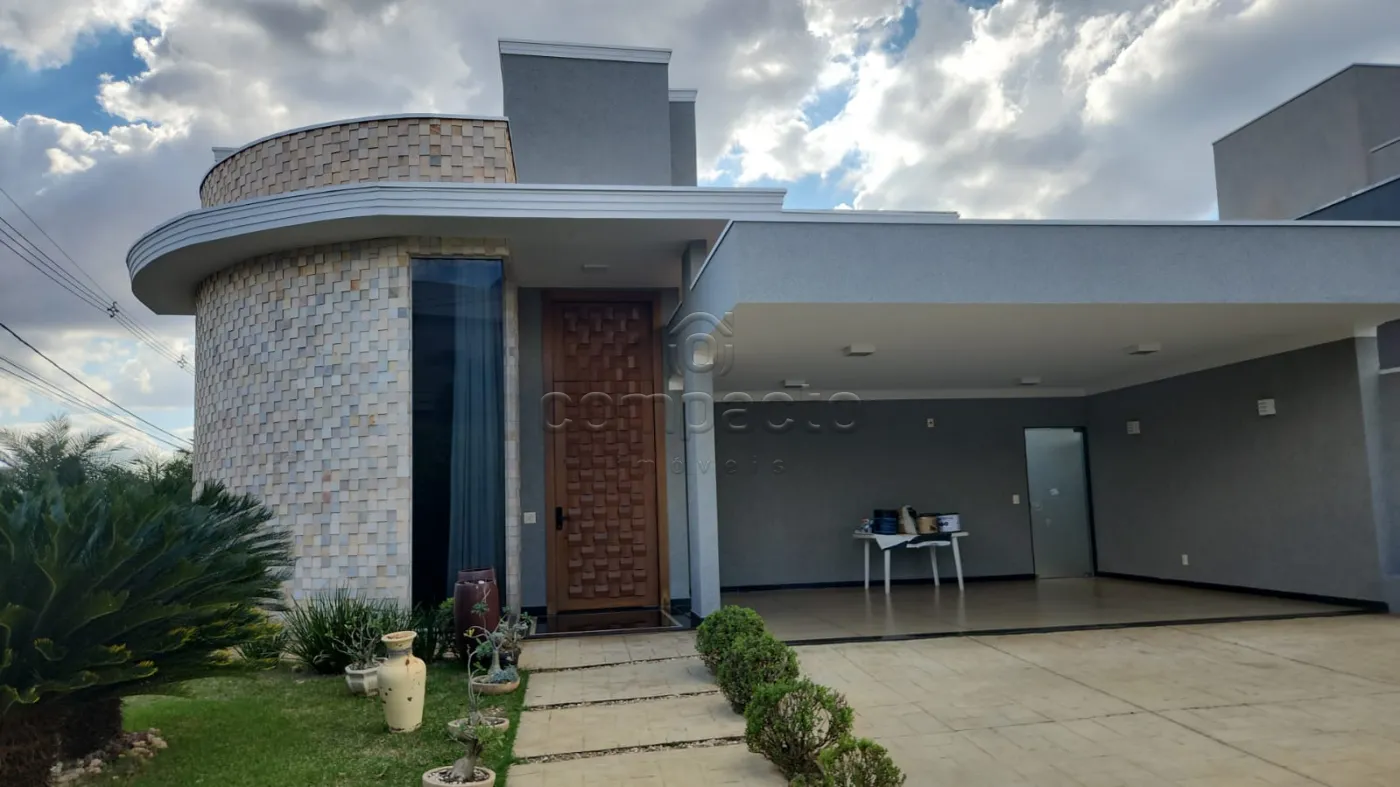 Casa para Locação e Venda | 4 Quartos | 4 Suítes | 3 Vagas | 250m² | Zona Leste
