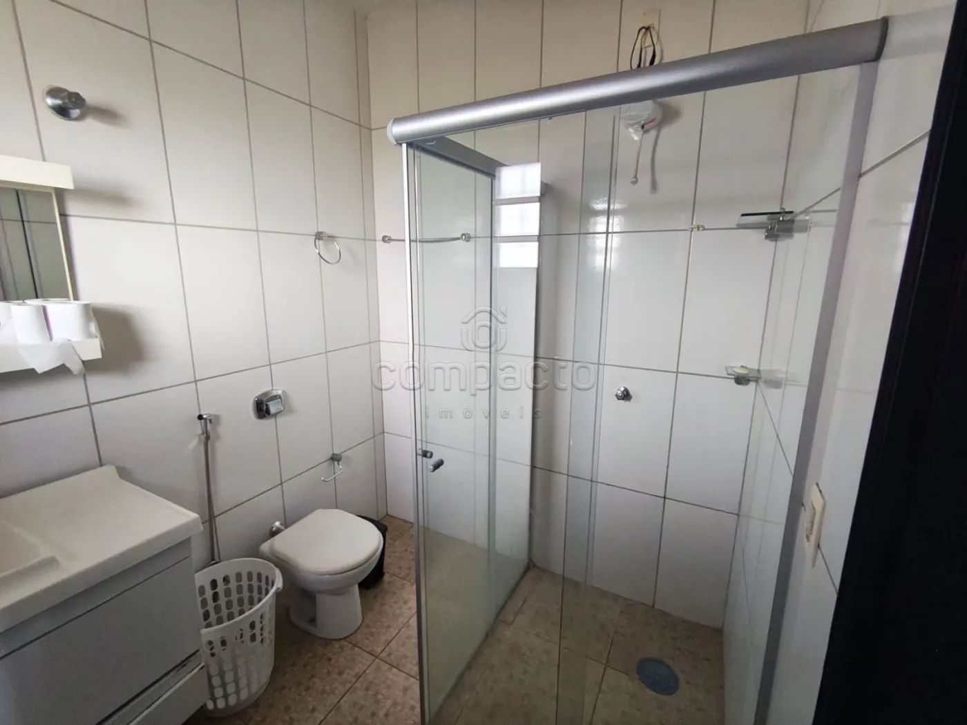 Alugar Casa / Condom&iacute;nio em S&atilde;o Jos&eacute; do Rio Preto R$ 10.000,00 - Foto 9