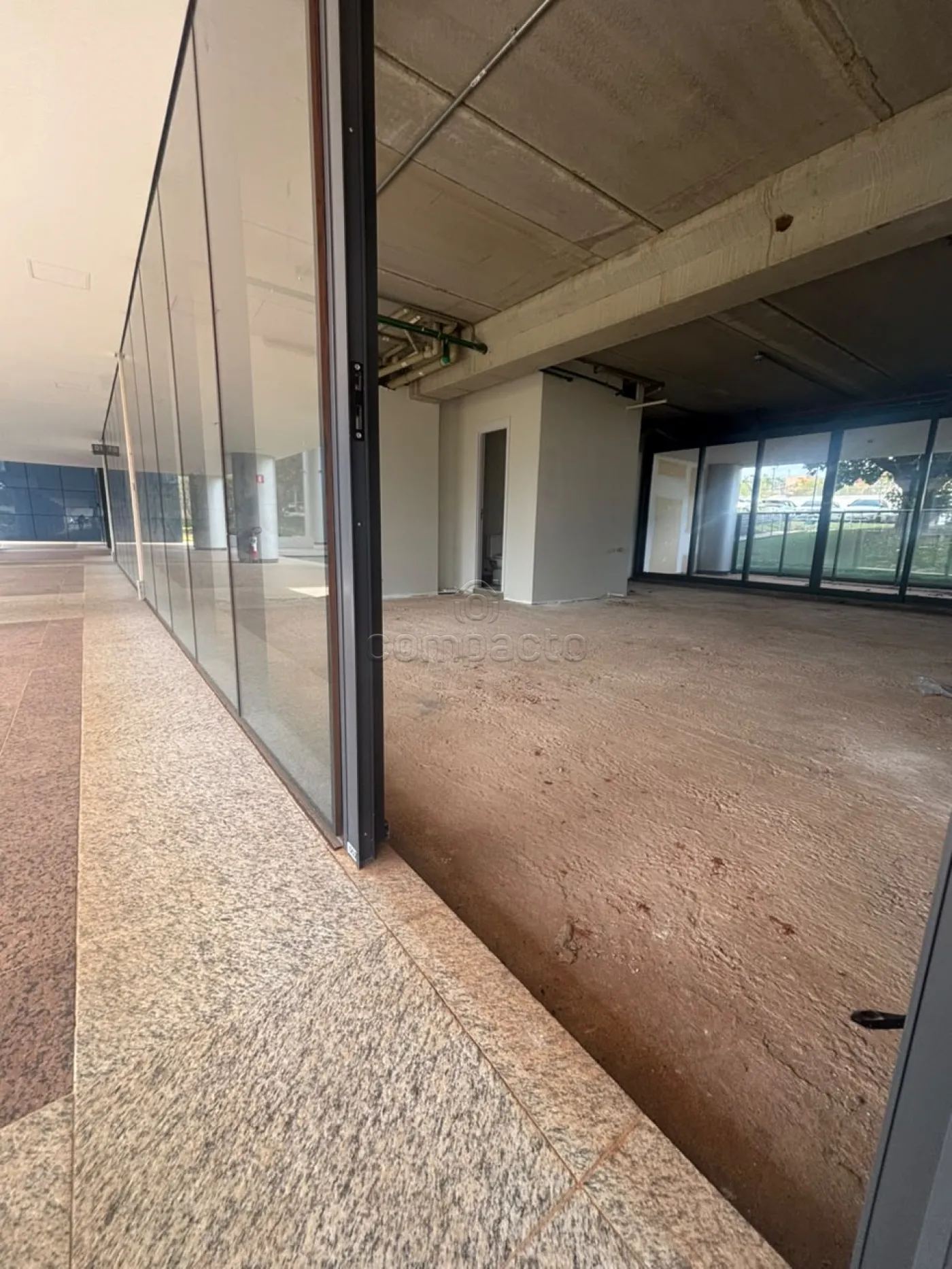 Alugar Comercial / SalaLoja Condom&iacute;nio em S&atilde;o Jos&eacute; do Rio Preto R$ 10.000,00 - Foto 11
