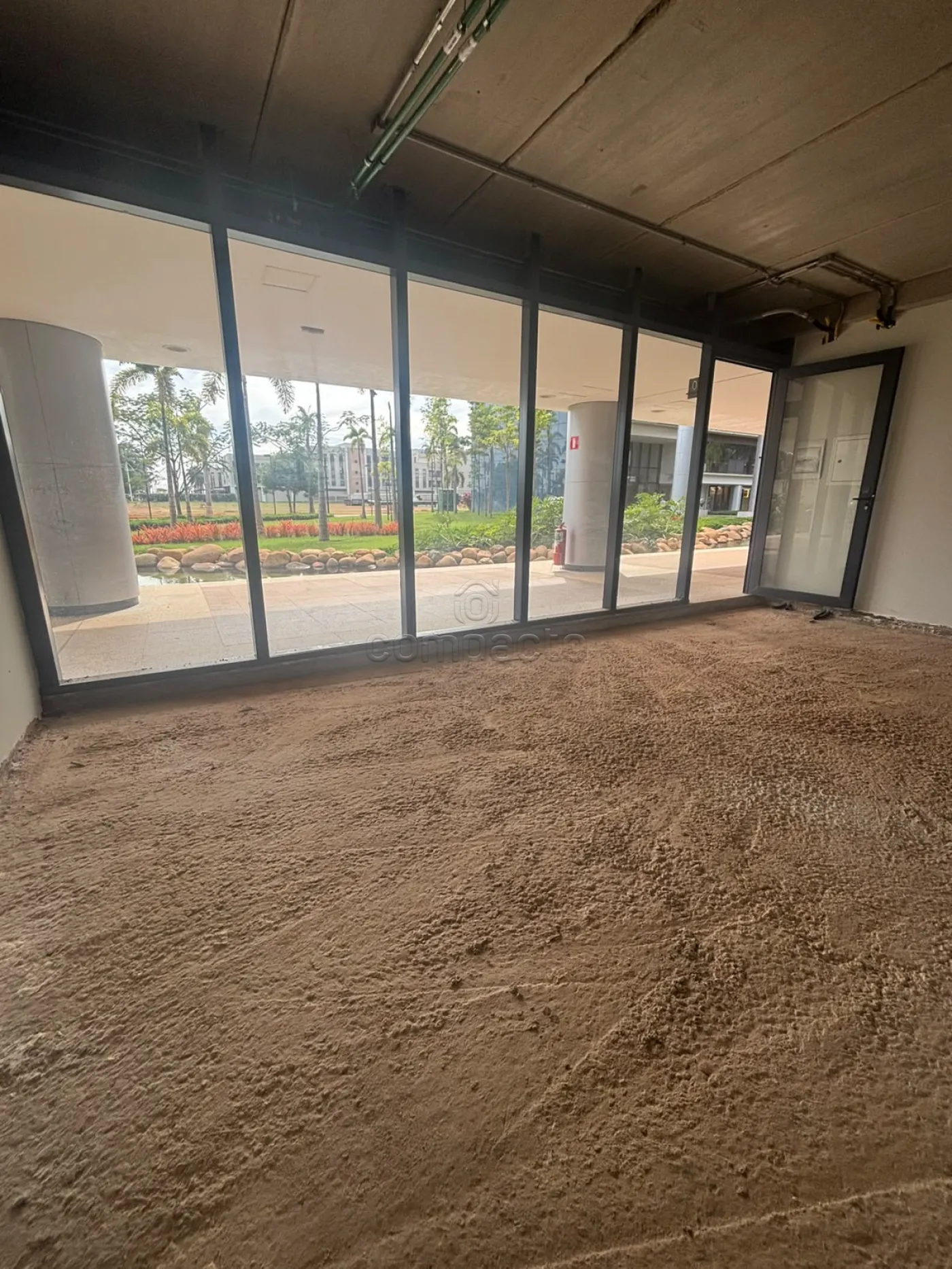 Alugar Comercial / SalaLoja Condom&iacute;nio em S&atilde;o Jos&eacute; do Rio Preto R$ 10.000,00 - Foto 8