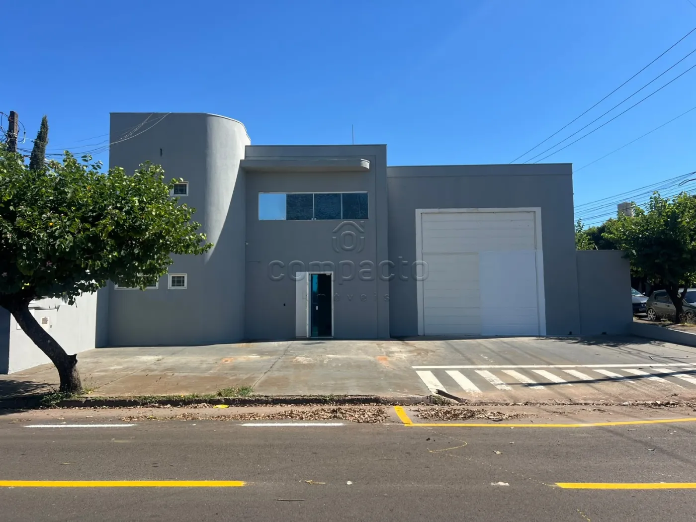 Imóvel Comercial para Locação | 7 Salas | 4 Banheiros | 360m² | Zona Leste