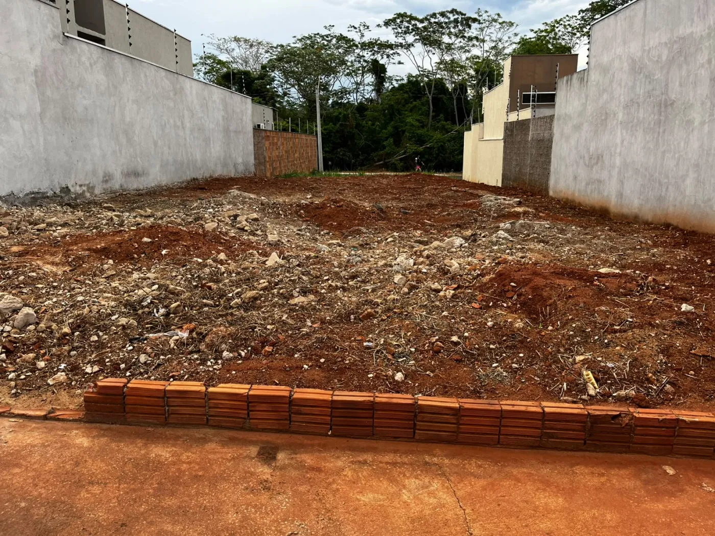 Terreno 200 m² | Projeto Aprovado | Quitado e Escriturado