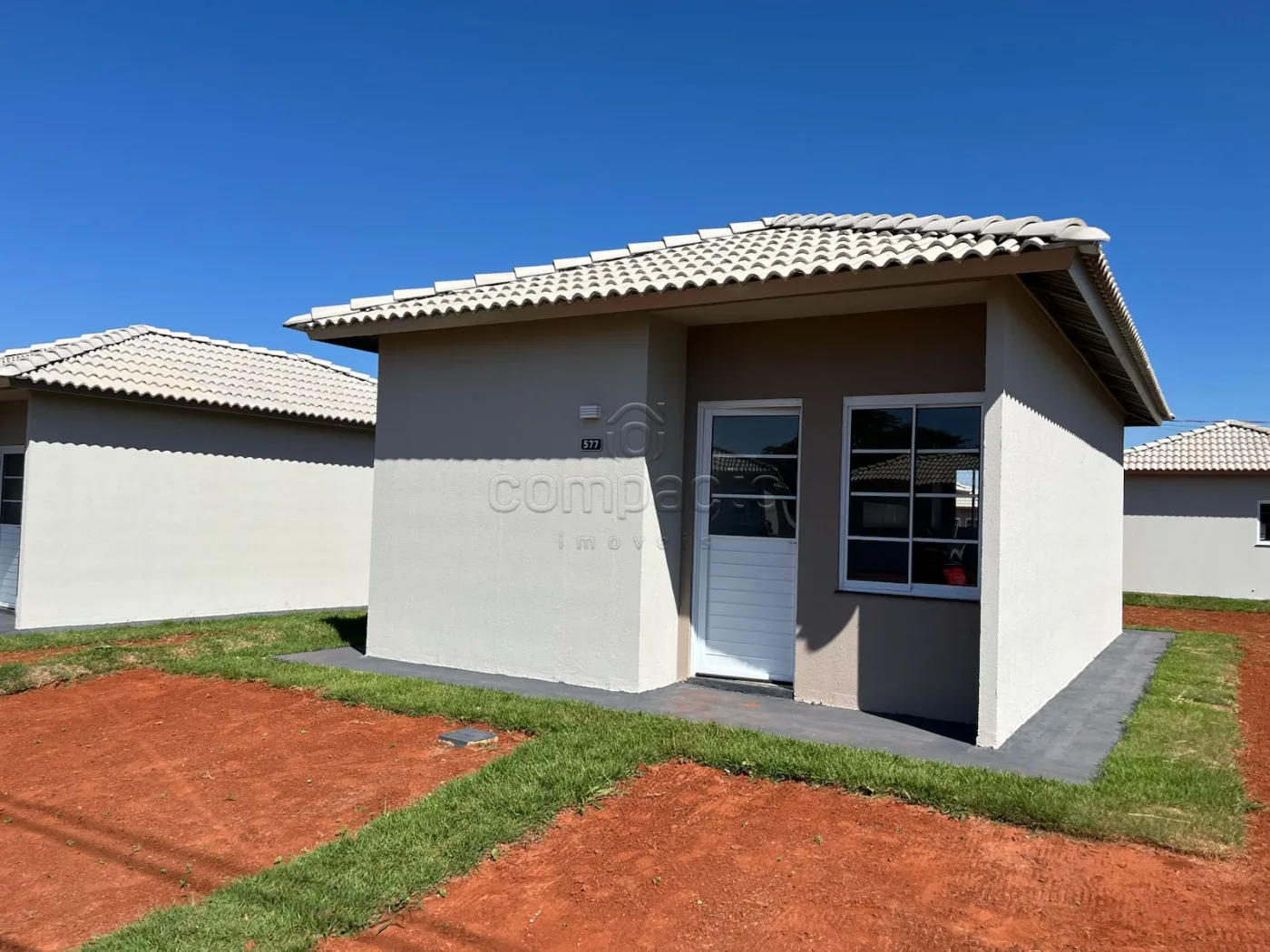Casa 2 Dormitórios | Espaço para Ampliação