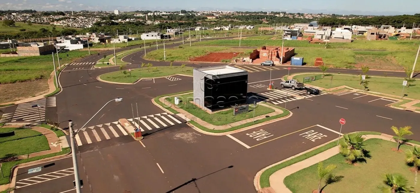 Terreno 200 m² | Plano | Liberado para Construir