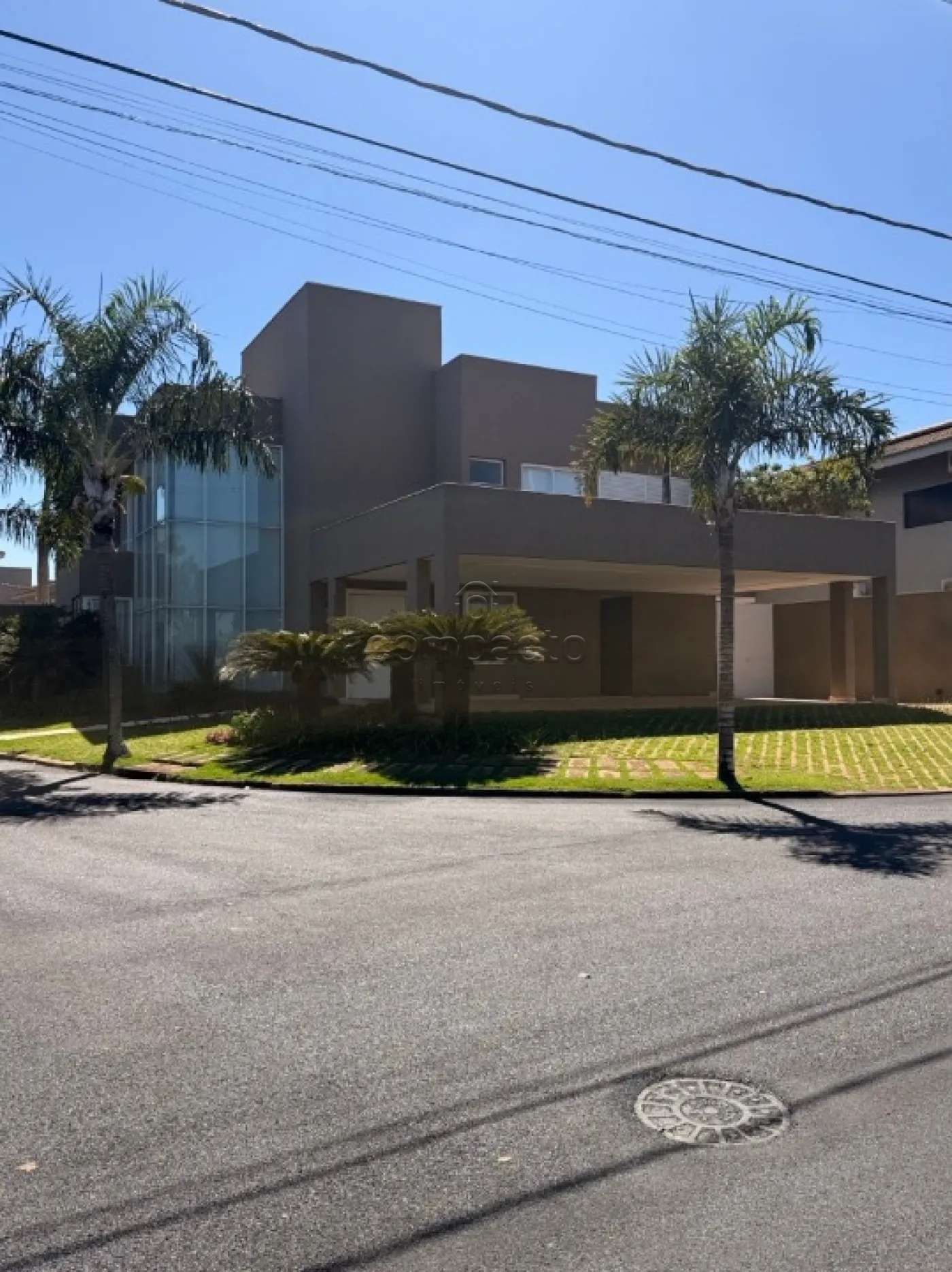 Sobrado em condomínio com 4 Quartos | 4 Vagas | Bairro Parque Residencial Damha III | Lazer Completo