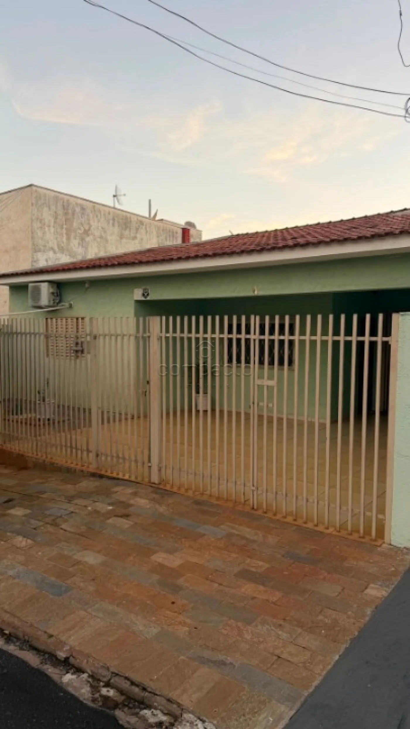 Casa com 2 Quartos | 1 Vaga | Bairro Parque Residencial Lauriano Tebar