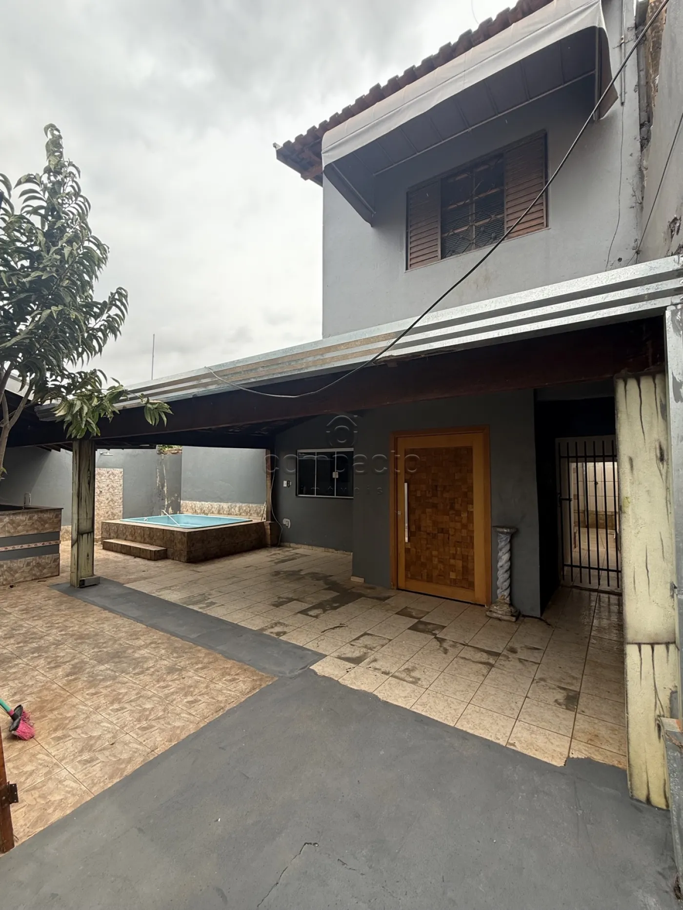Sobrado com 3 Quartos | 1 Vaga | Bairro Eldorado