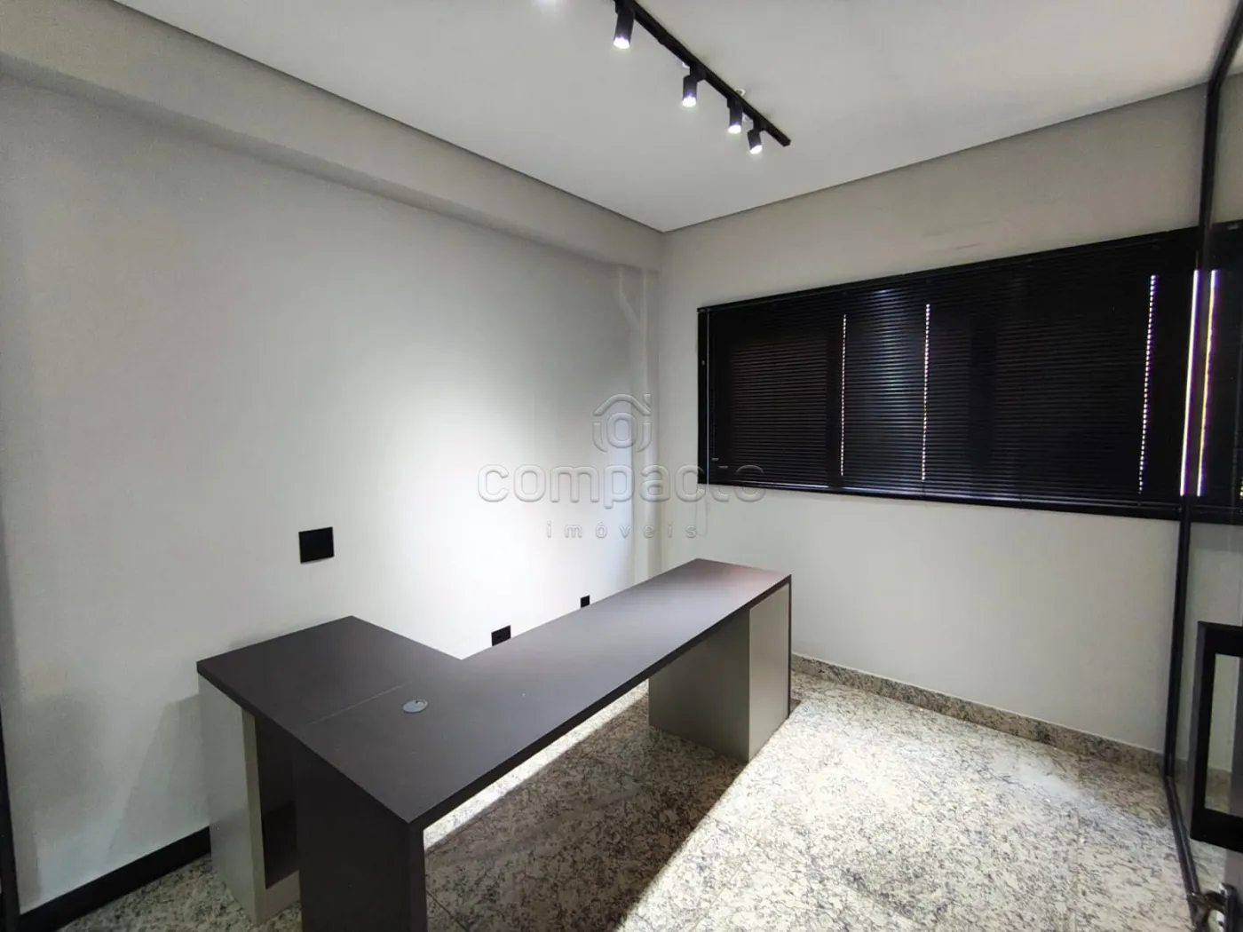 Alugar Comercial / SalaLoja Condom&iacute;nio em S&atilde;o Jos&eacute; do Rio Preto R$ 7.000,00 - Foto 10