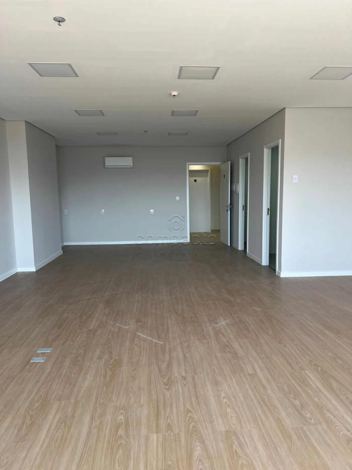 Alugar Comercial / SalaLoja Condom&iacute;nio em S&atilde;o Jos&eacute; do Rio Preto R$ 6.500,00 - Foto 10
