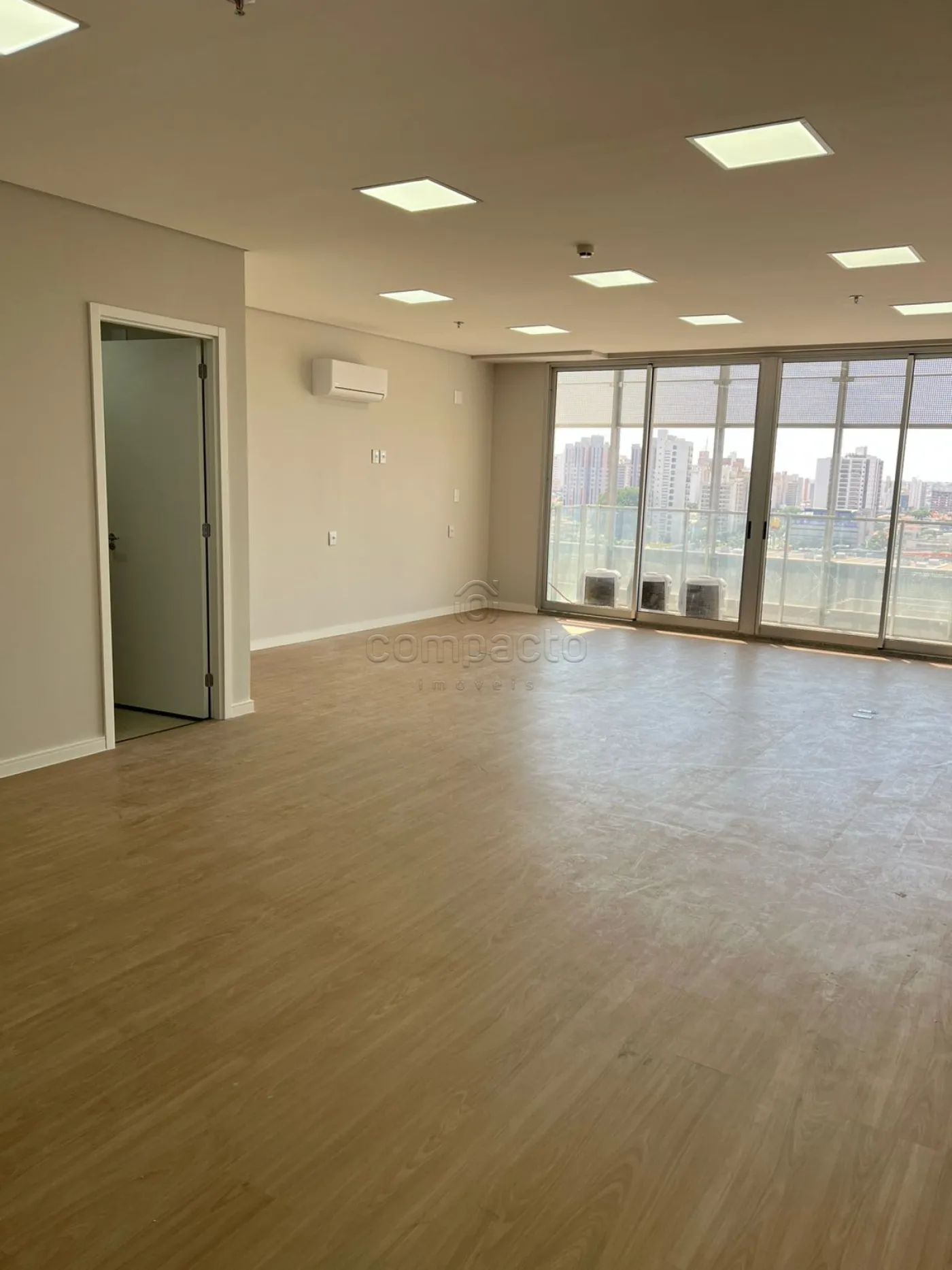 Alugar Comercial / SalaLoja Condom&iacute;nio em S&atilde;o Jos&eacute; do Rio Preto R$ 6.500,00 - Foto 16