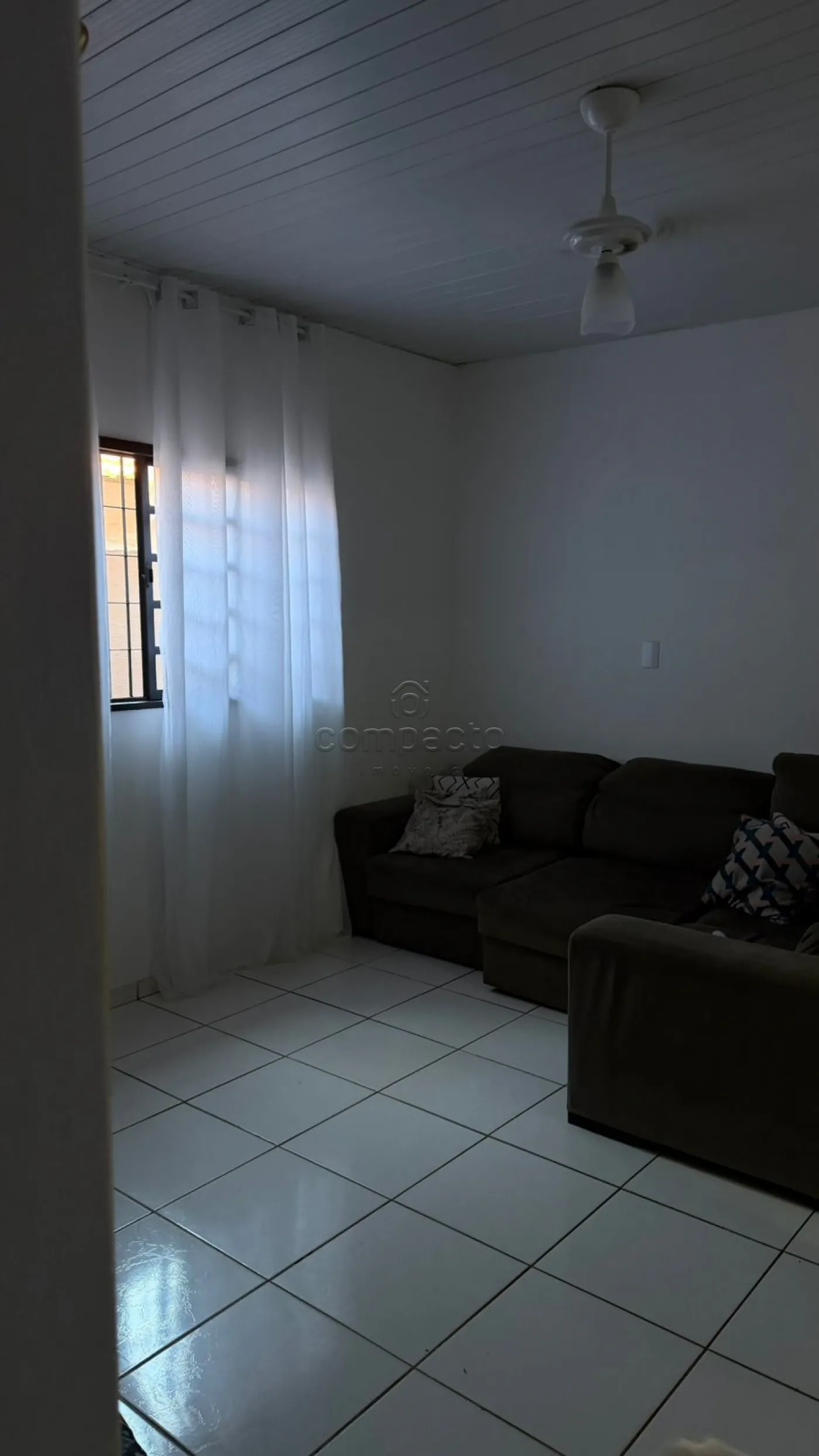 Alugar Casa / Padr&atilde;o em Neves Paulista R$ 2.000,00 - Foto 1