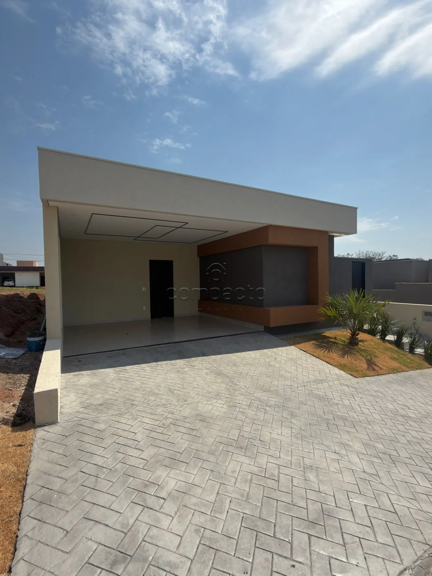 Casa em condomínio | 3 Quartos com 1 Suíte | Lazer Completo