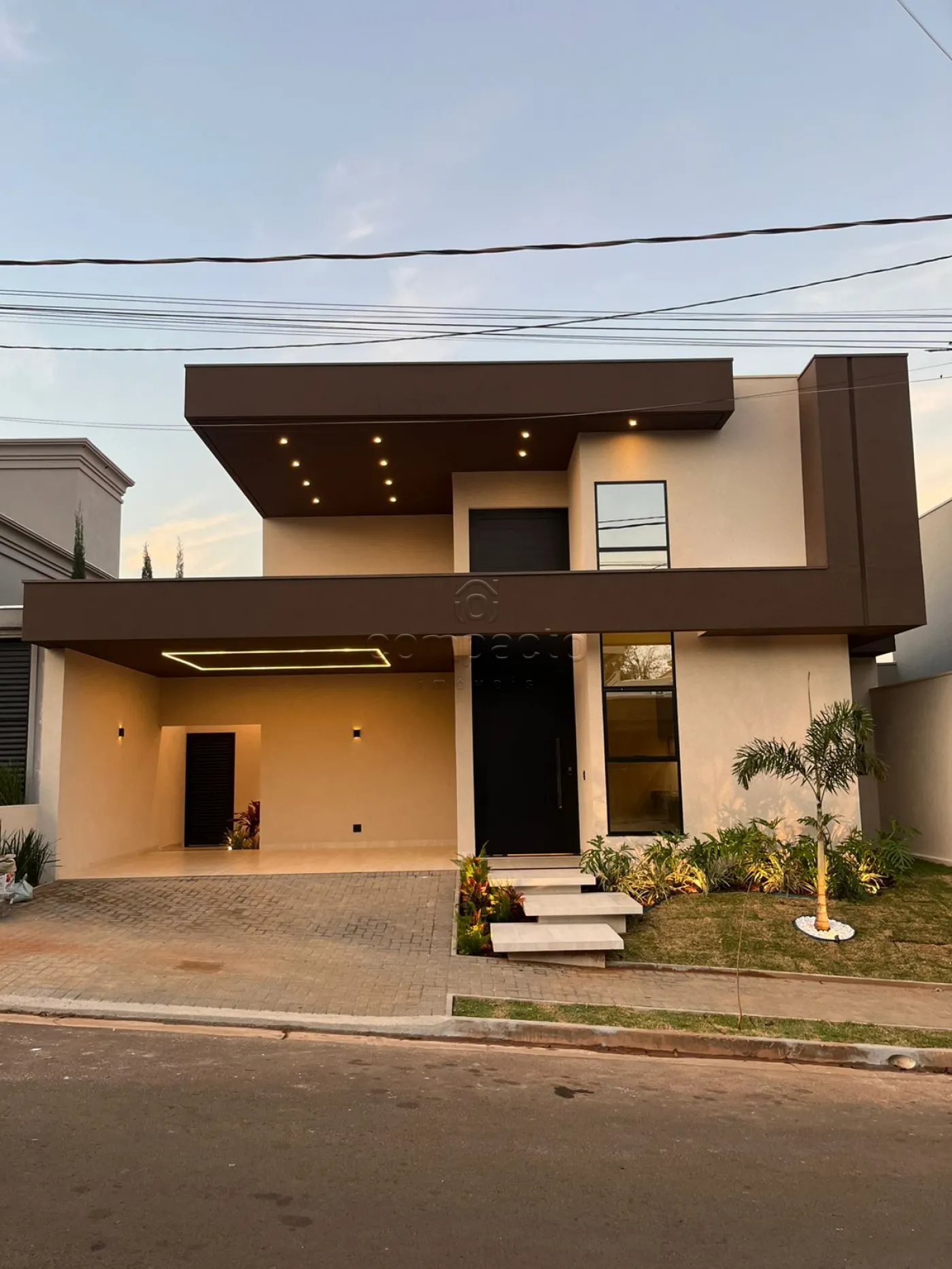 Casa em Condomínio| 03 Quartos e 3 Suítes | Piscina | Área Gourmet | Lazer Completo
