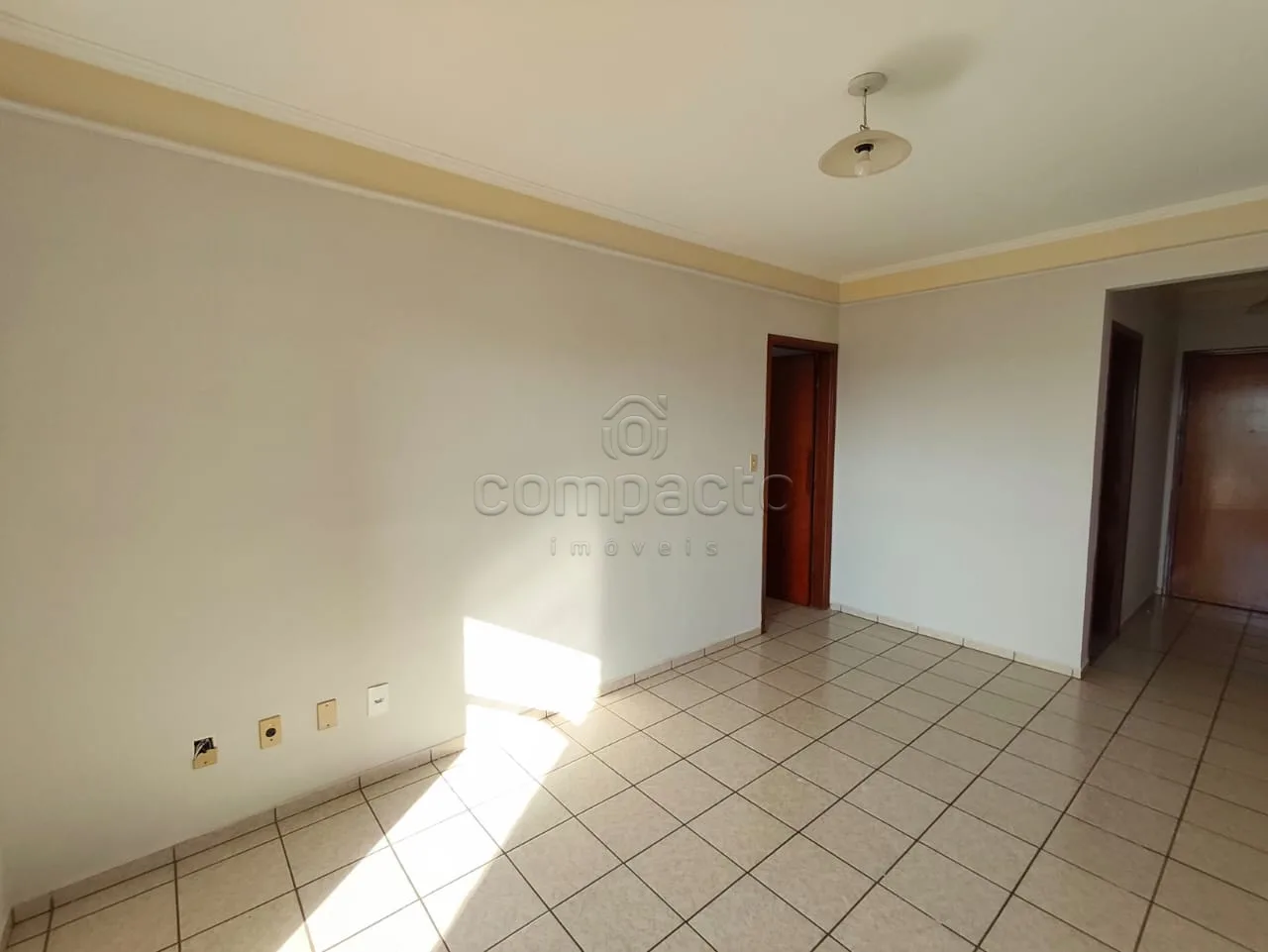 Alugar Apartamento / Padr&atilde;o em S&atilde;o Jos&eacute; do Rio Preto R$ 1.500,00 - Foto 3