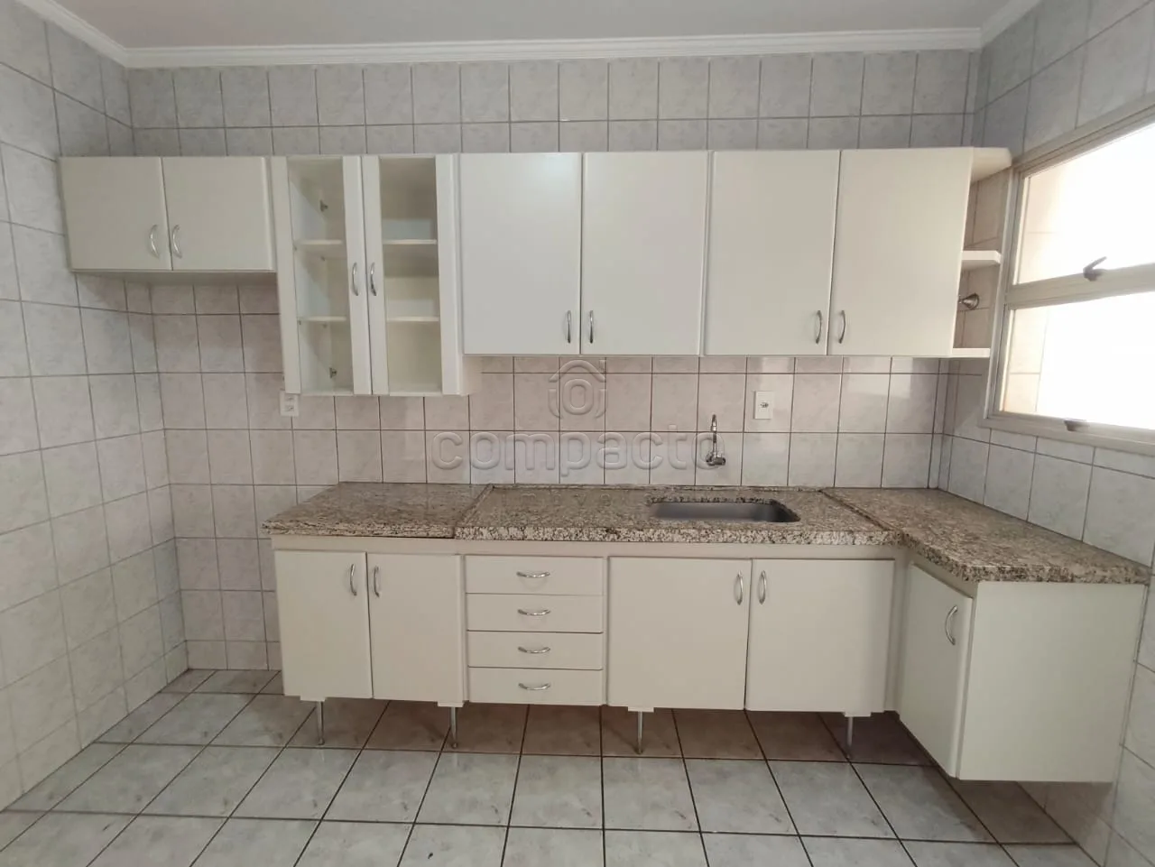 Alugar Apartamento / Padr&atilde;o em S&atilde;o Jos&eacute; do Rio Preto R$ 1.500,00 - Foto 9