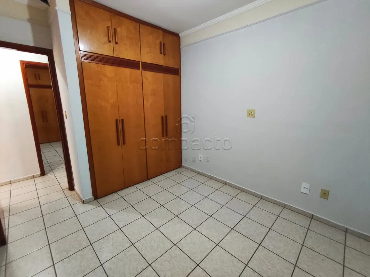 Alugar Apartamento / Padr&atilde;o em S&atilde;o Jos&eacute; do Rio Preto R$ 1.500,00 - Foto 13