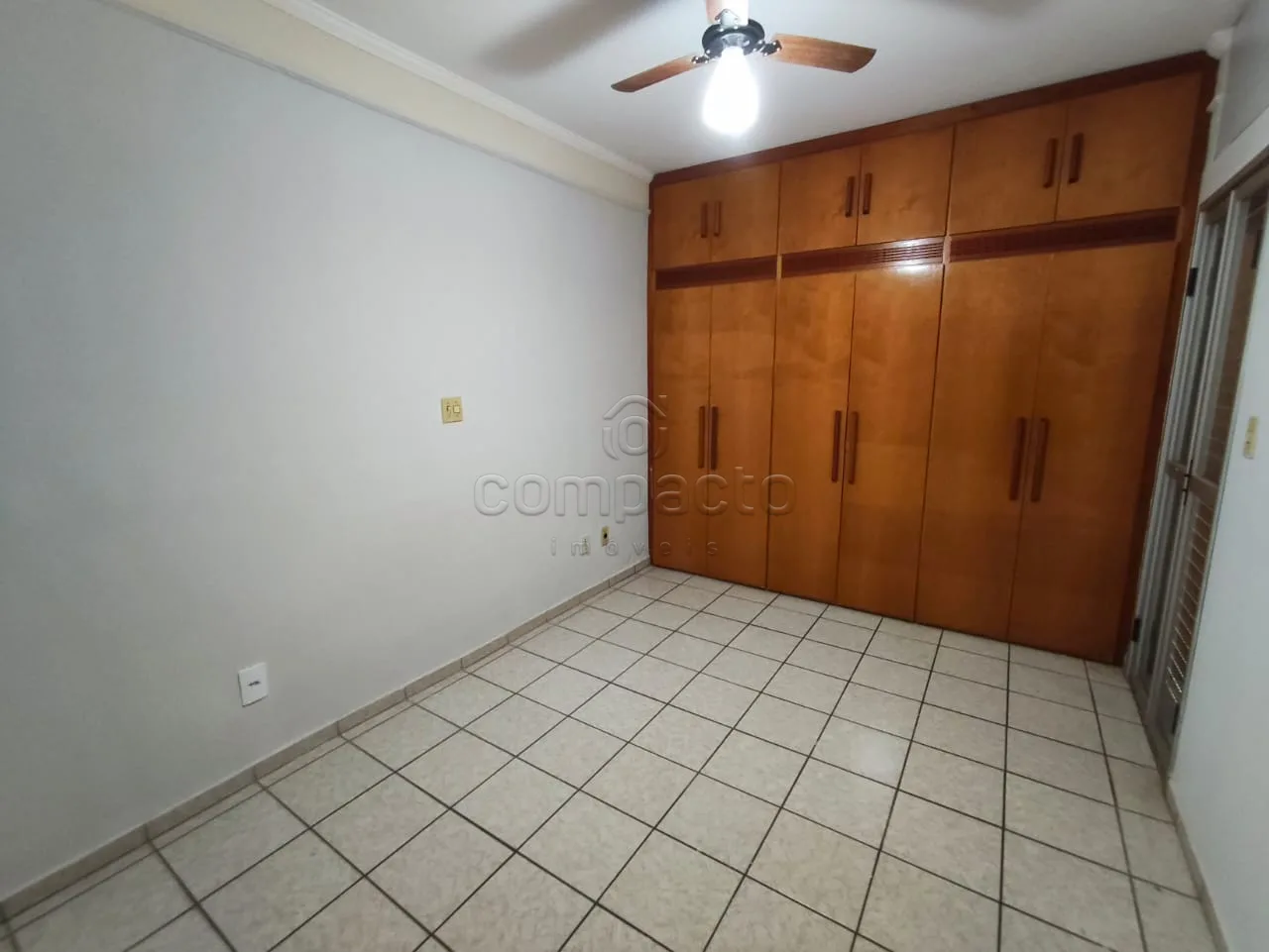 Alugar Apartamento / Padr&atilde;o em S&atilde;o Jos&eacute; do Rio Preto R$ 1.500,00 - Foto 15