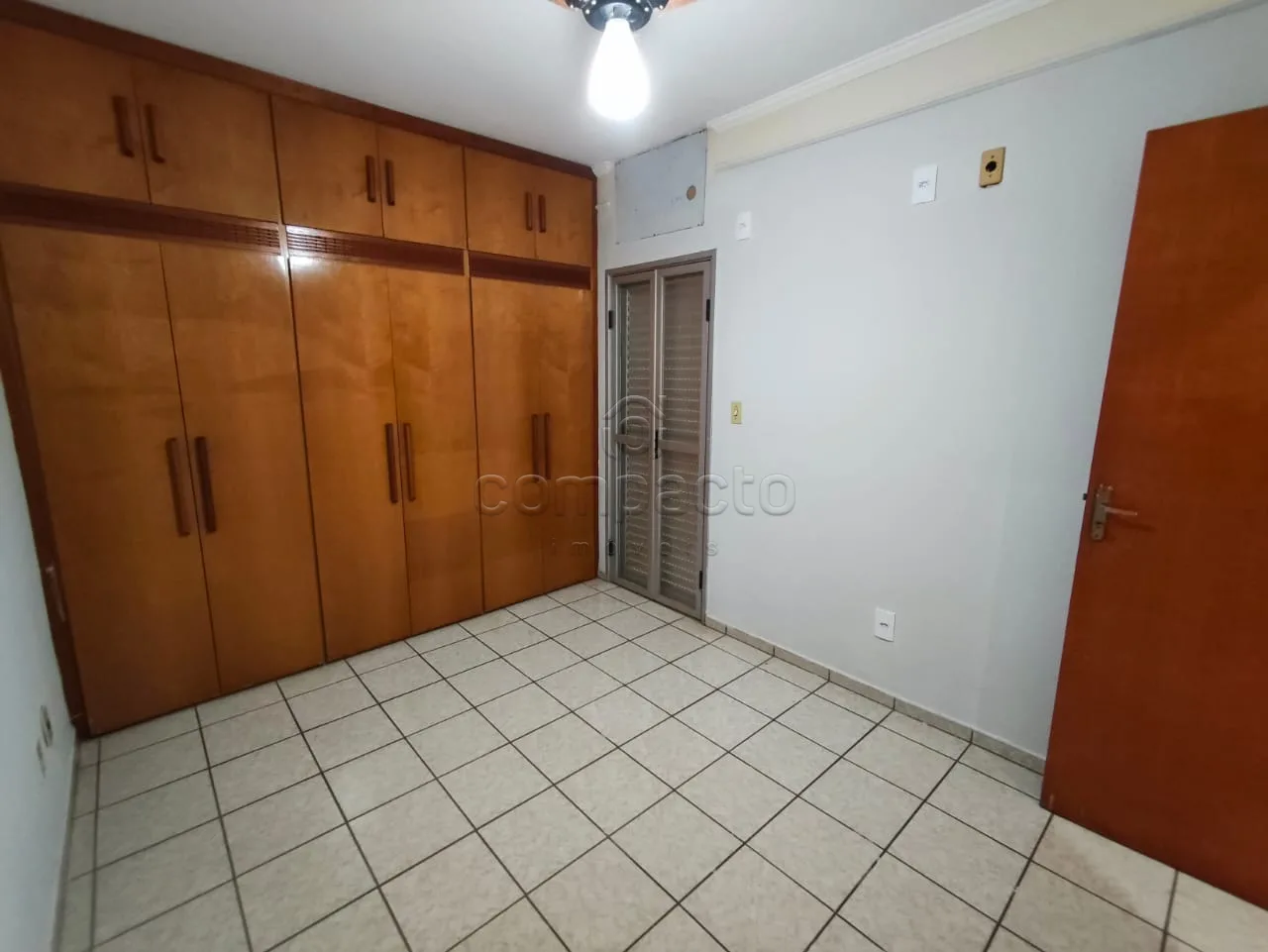 Alugar Apartamento / Padr&atilde;o em S&atilde;o Jos&eacute; do Rio Preto R$ 1.500,00 - Foto 16
